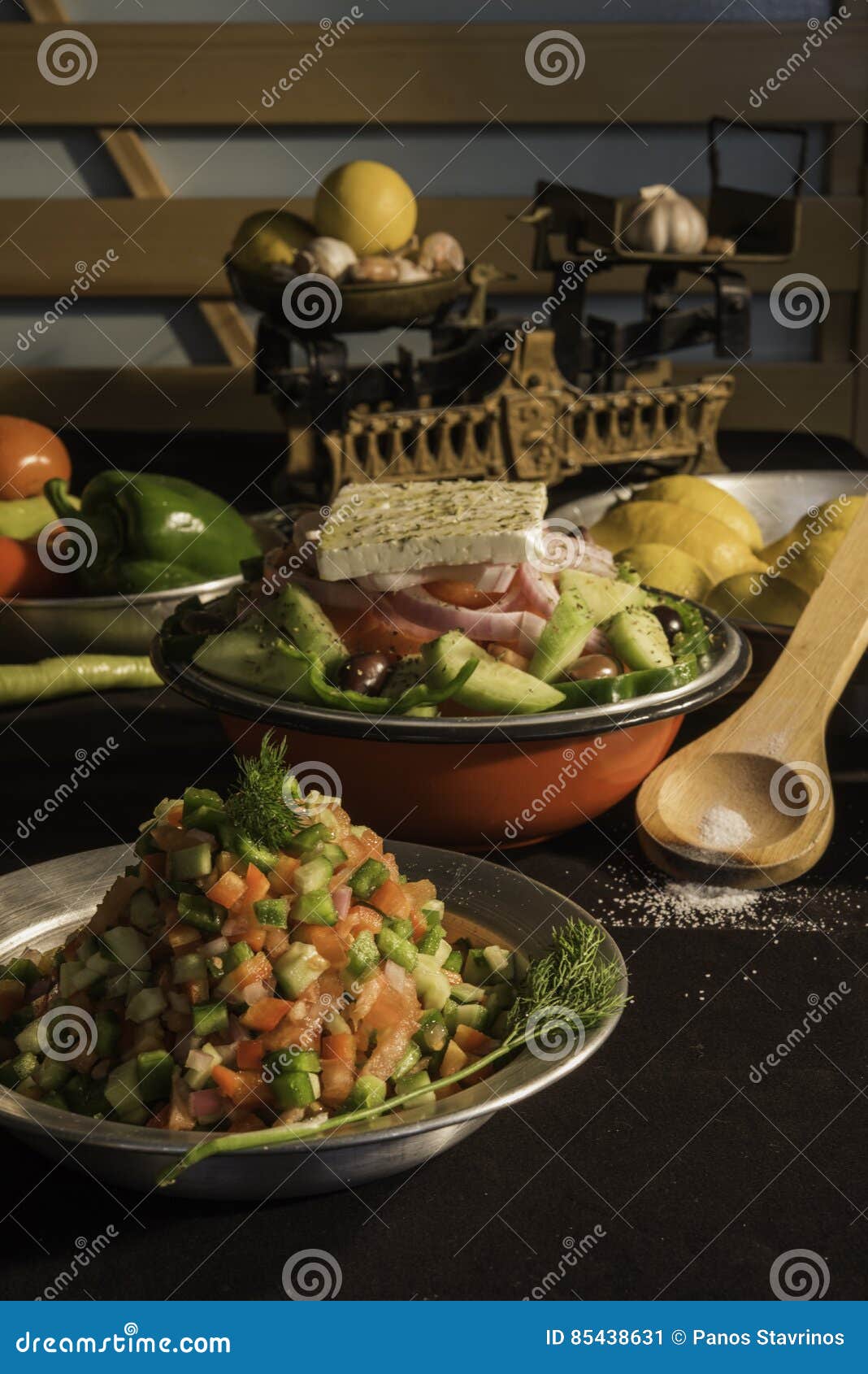 Salada grega e misturada. Salada grega e mied com queijo de feta