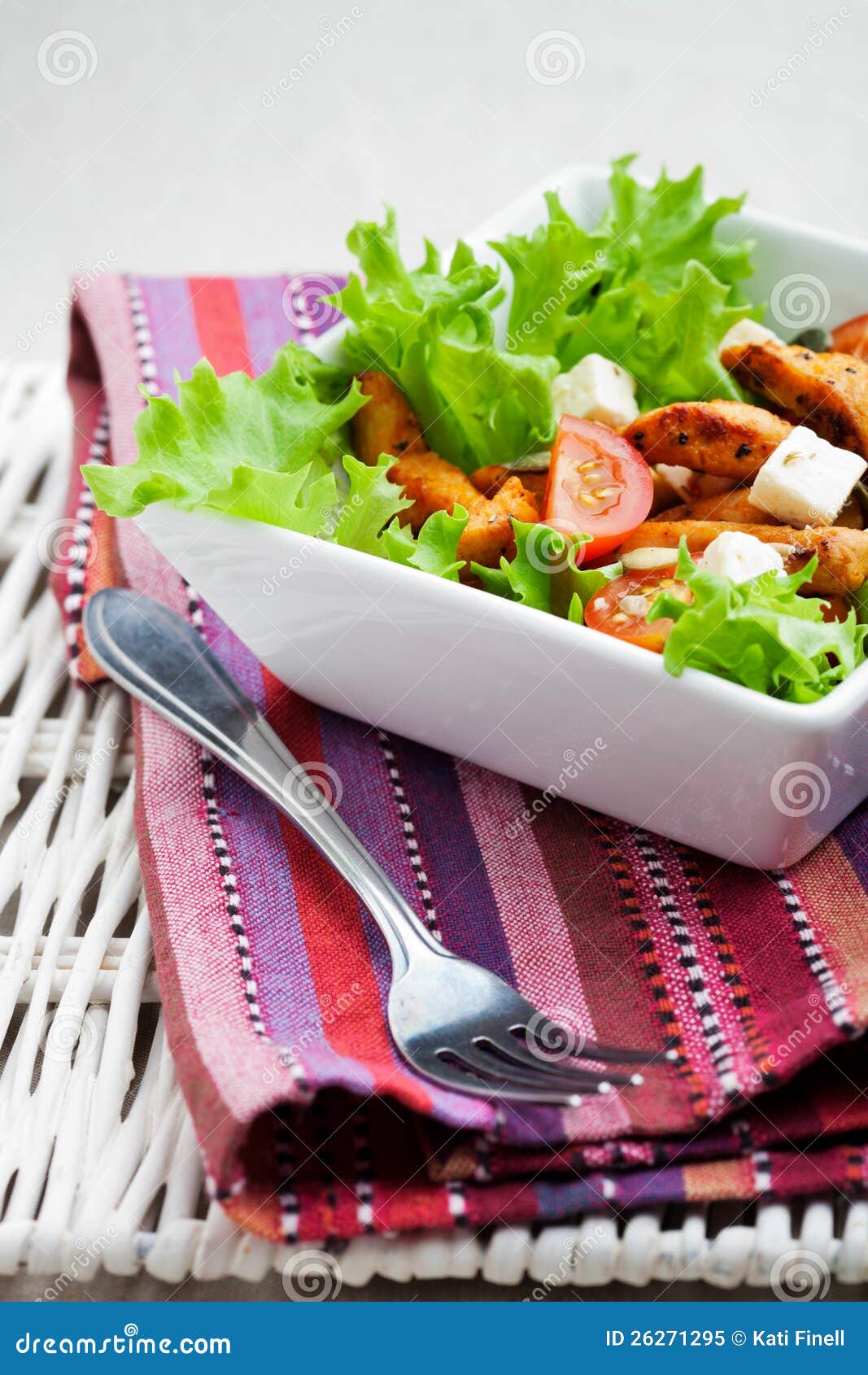 Salade de poulet image stock. Image du délicieux, fermer - 26271295