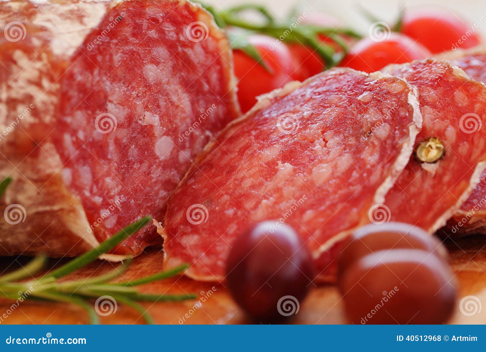 Salami Italiano Gastrónomo De La Comida Foto de archivo Imagen de