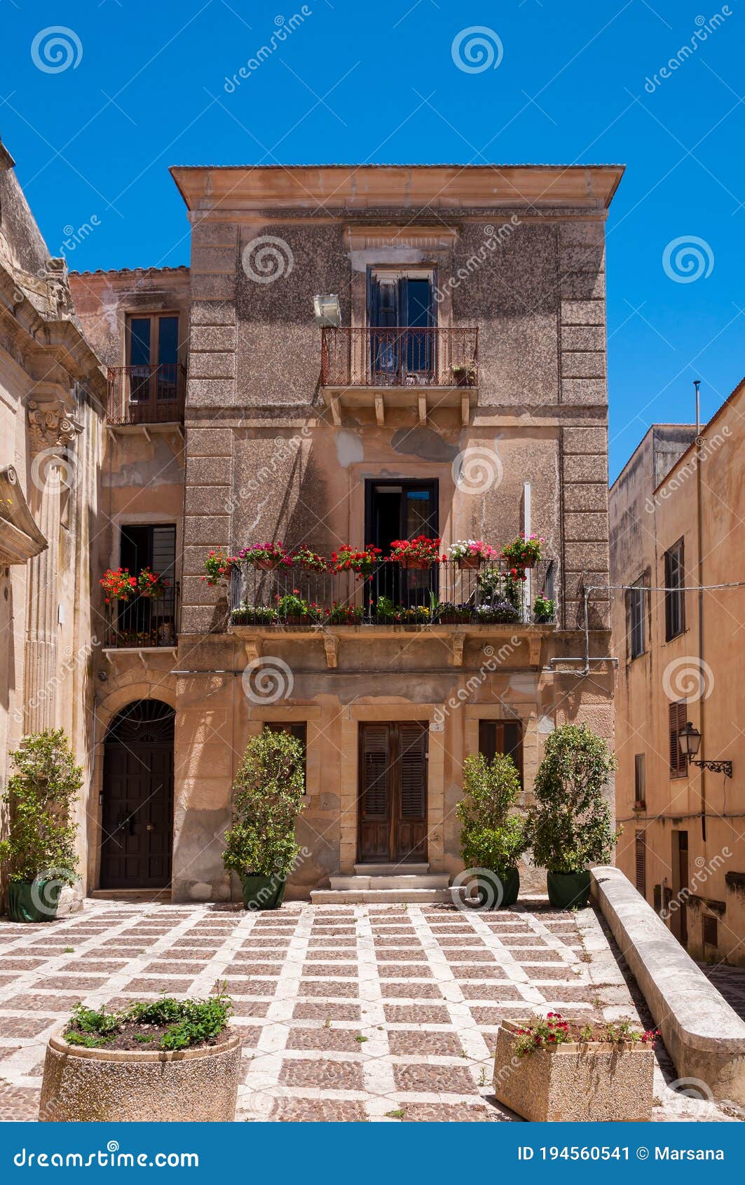 salemi old square