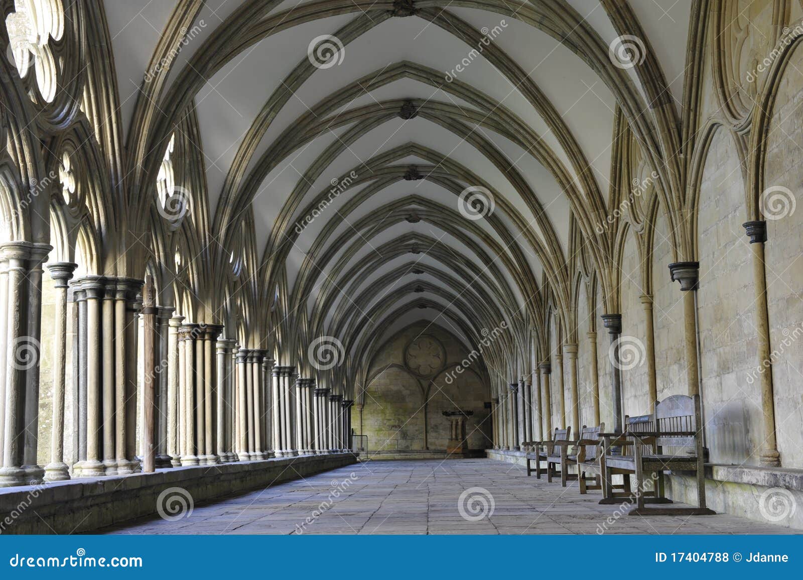 salisbury cathedrals cloister
