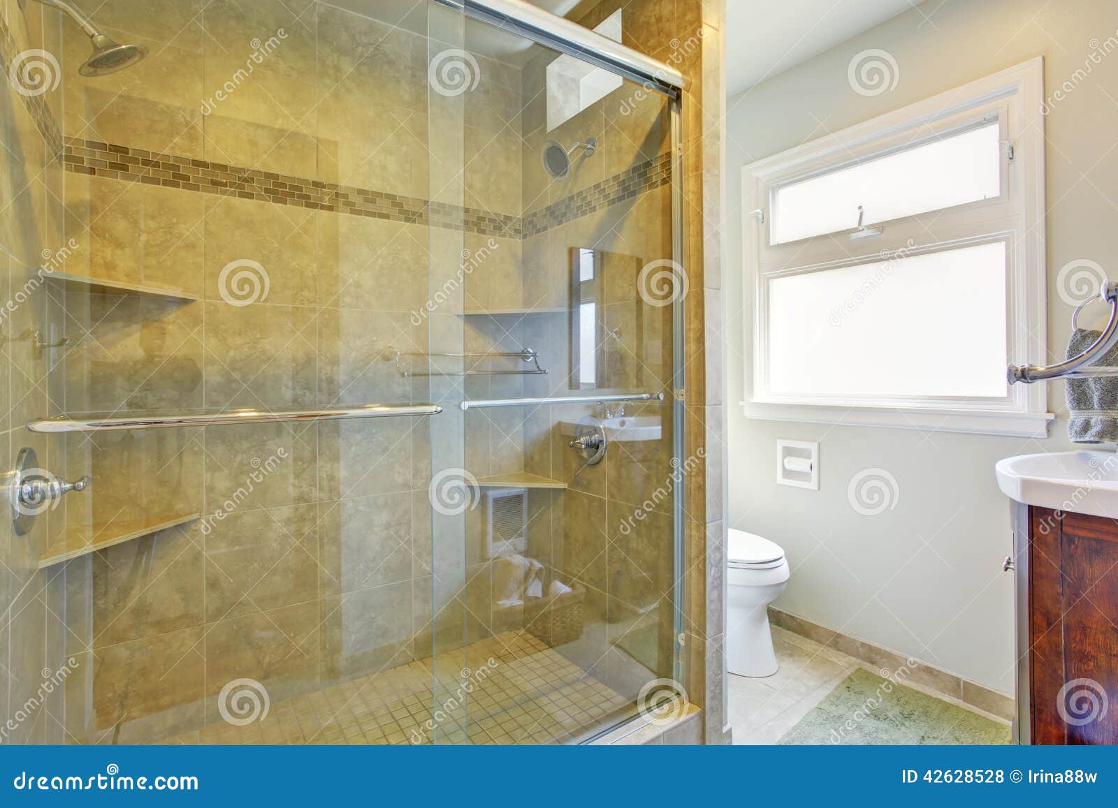Salle de bain moderne avec douche – lombards