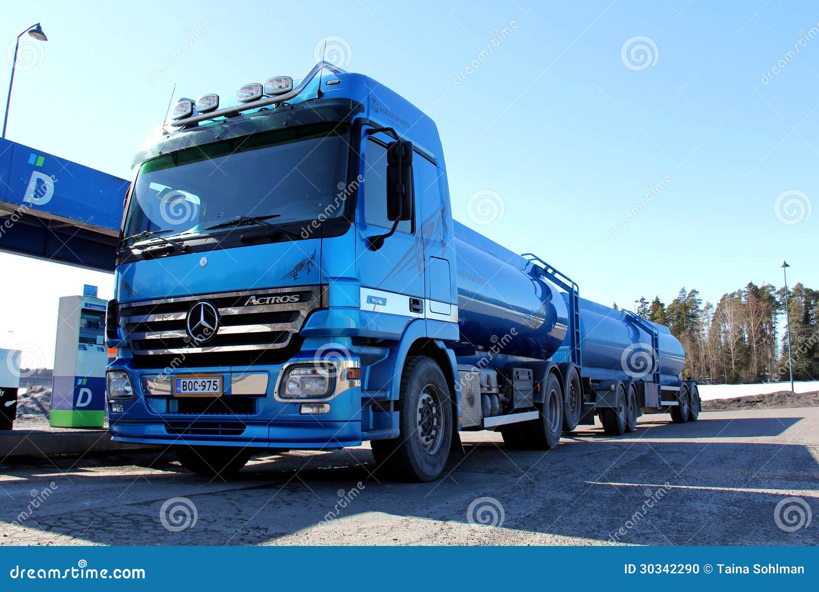 Caminhão Resistente De Actros Do Benz Azul De Mercedes