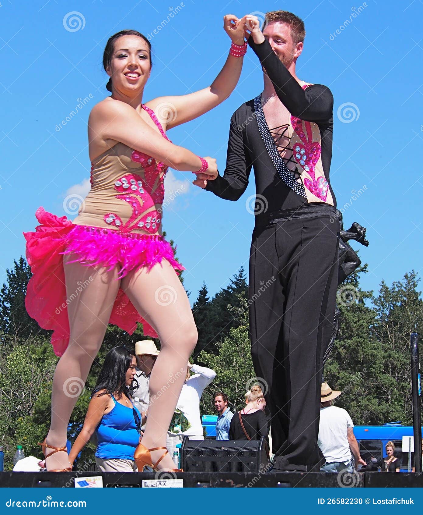 Salsa Tanzer Redaktionelles Bild Bild Von Nzer Lateinisch