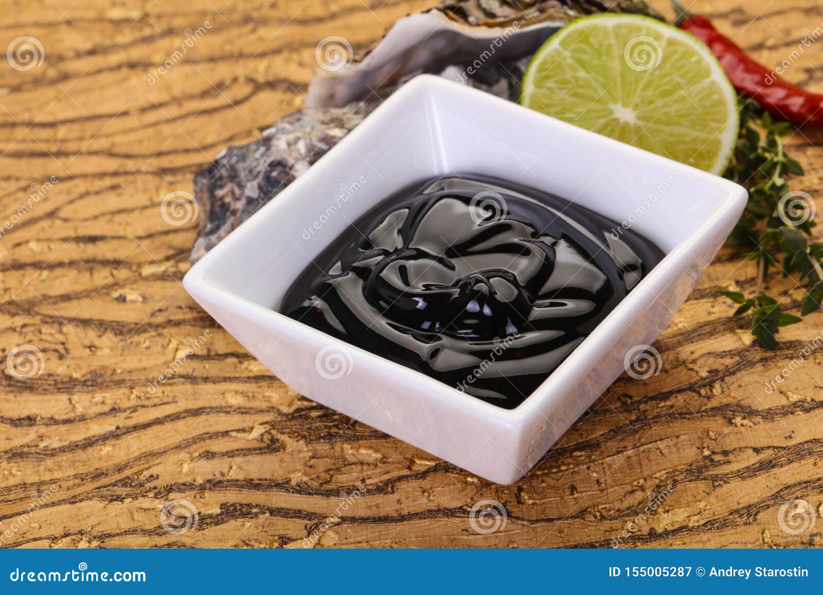 Salsa Tradicional De La Ostra Imagen de archivo Imagen de taza, negro