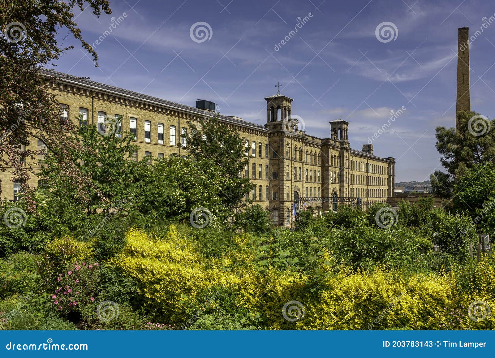 Salts mill in Saltaire editorial stock photo. Image of heritage 203783143