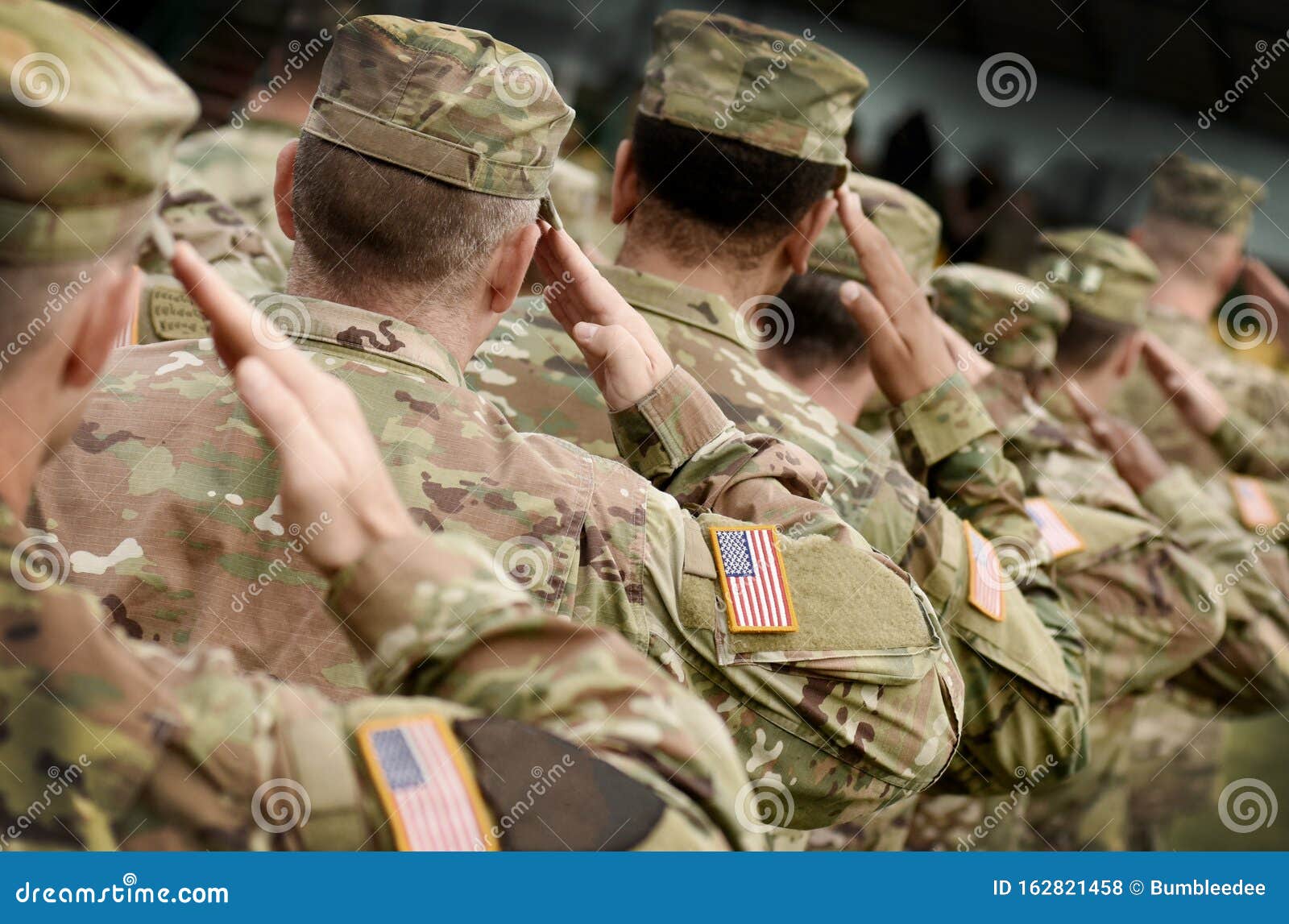 Saludo De Los Soldados Estadounidenses Ejército De Estados Unidos
