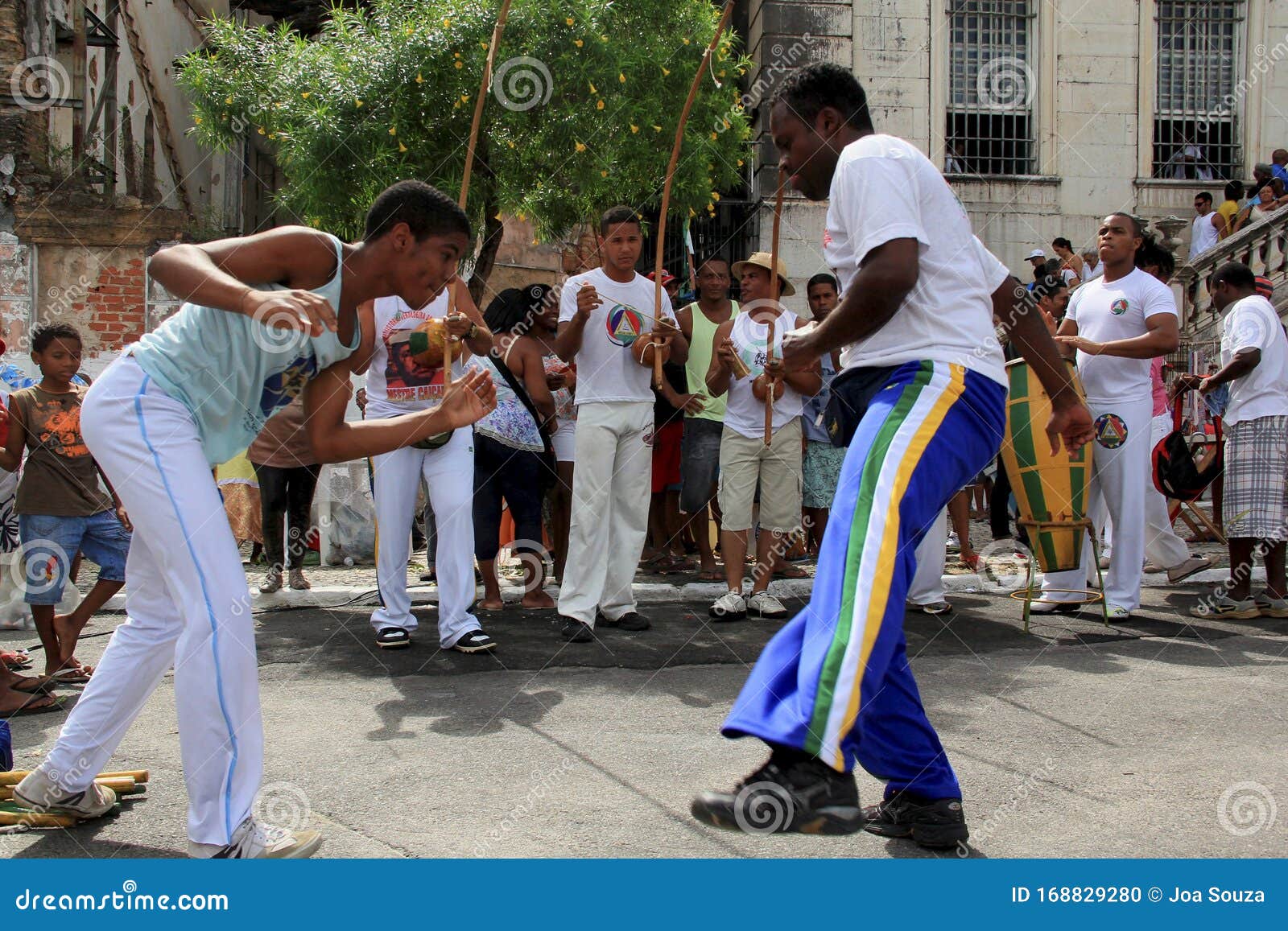 Capoeira Presentation in Salvador Editorial Image - Image of grass ...