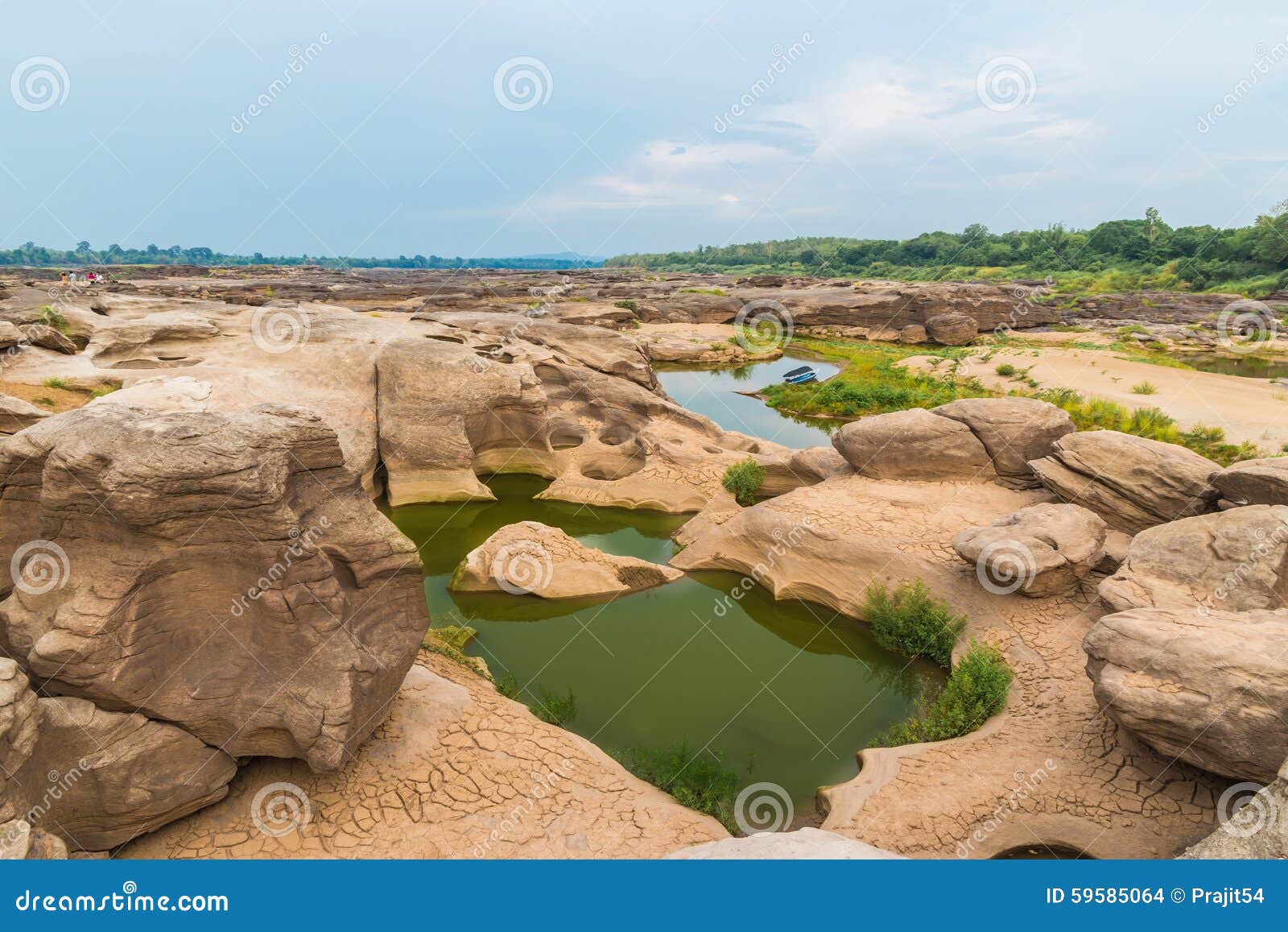 Sam Phan Bok - The Grand Canyon of Thailand. Three thousand waving the rocks beneath the Mekong river. Caused by the vortex erosion. A pool of more than 3,.000 wells and is visible during the dry season the water dry up.Ubon Ratchathani,Thailand