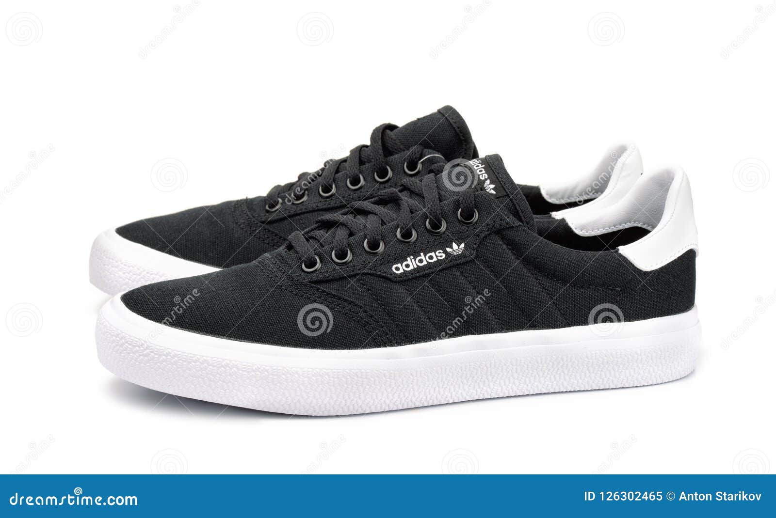 adidas sneakers canvas