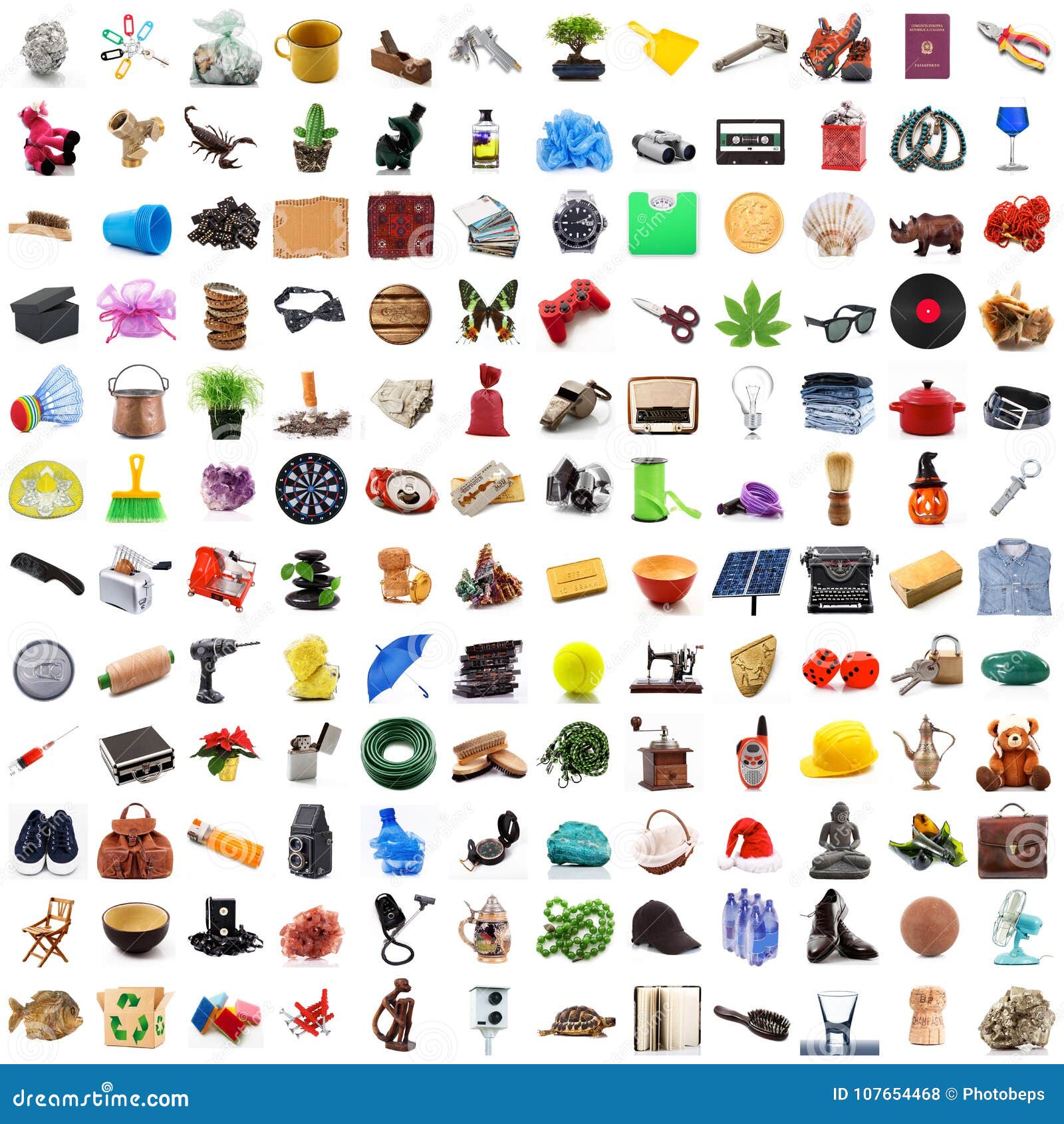 Sammlung Gegenstande Im Chaos Im Weissen Hintergrund Stockfoto Bild Von Sammlung Hintergrund