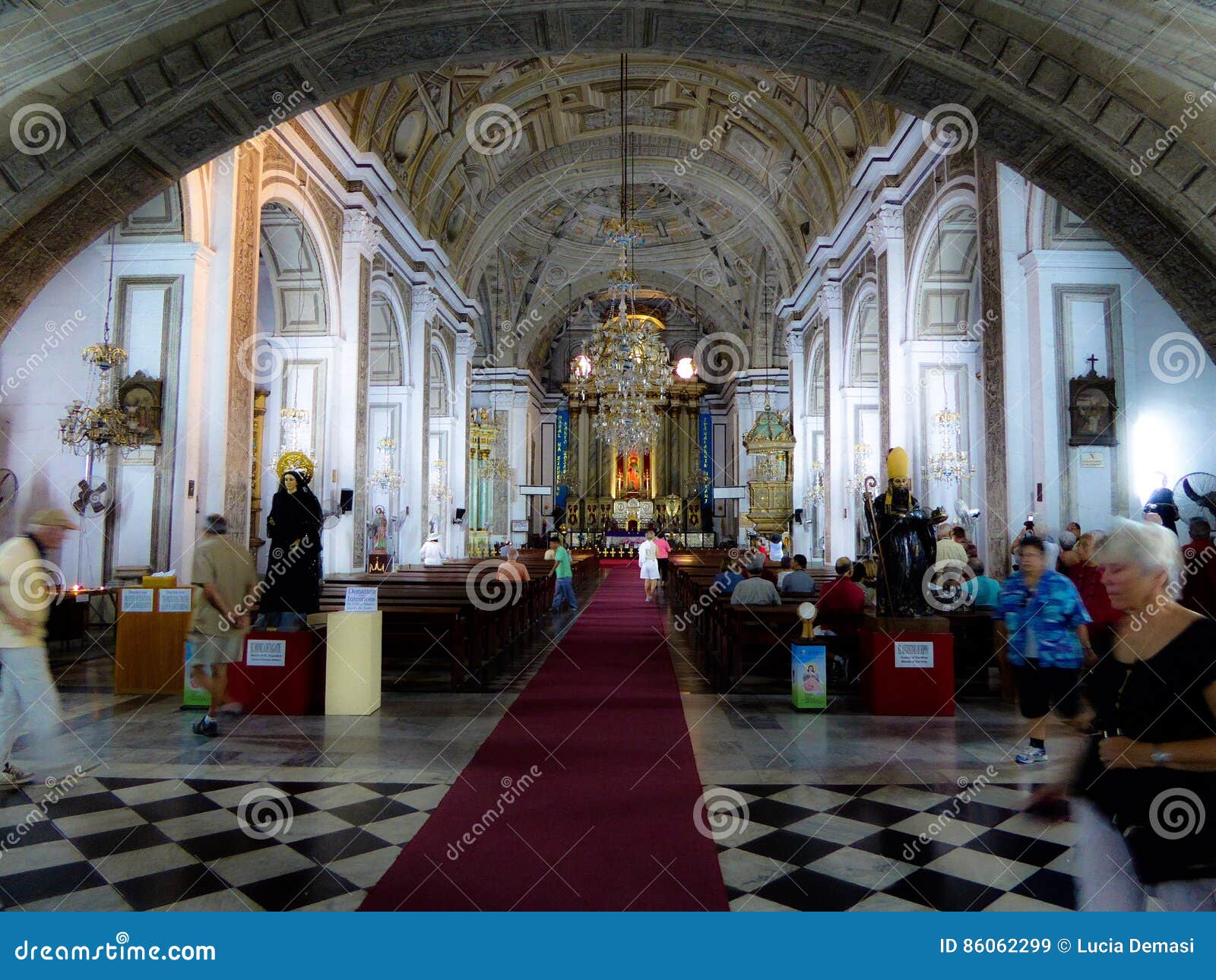 San Agustin Church Manila interior Filipinas