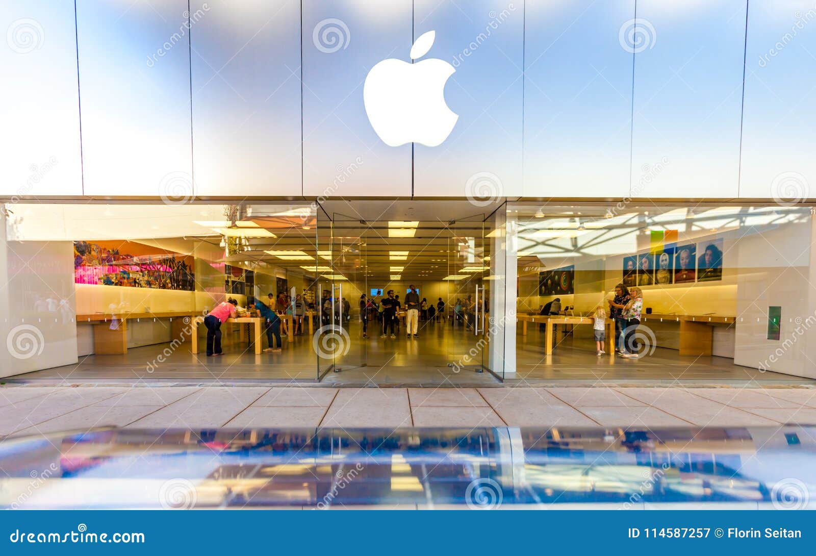 SAN ANTONIO, TEXAS - APRIL 12, 2018 - Entrance of Apple Store