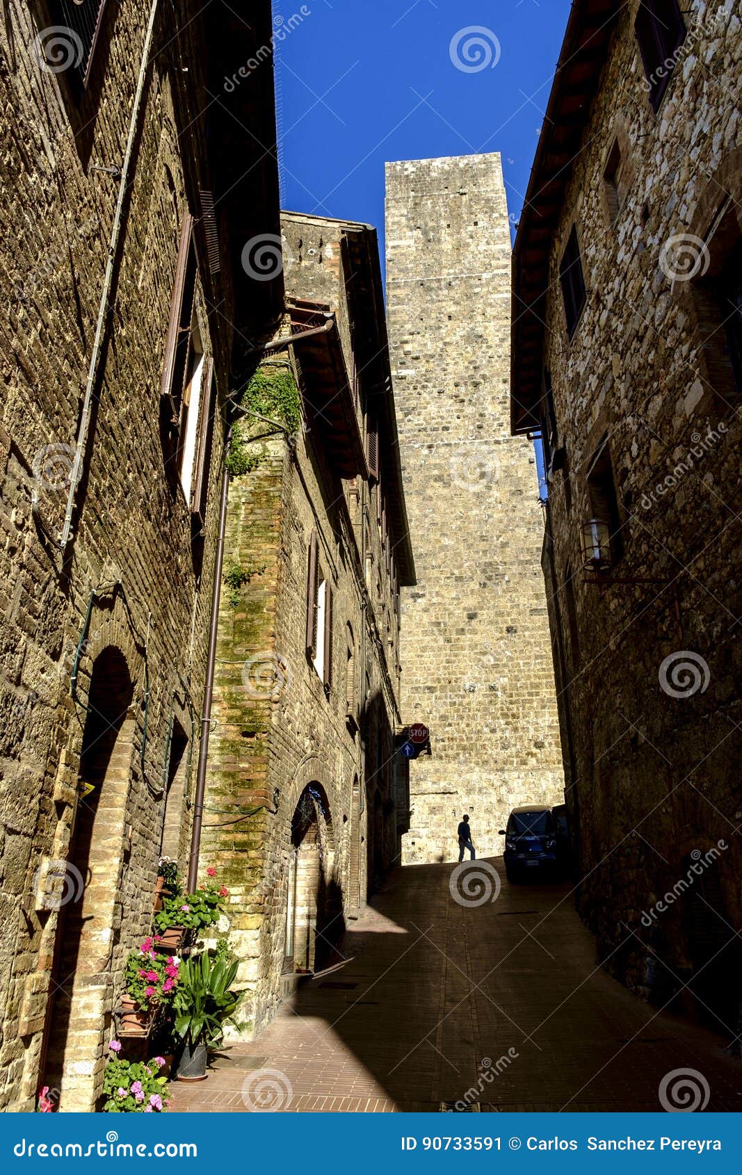 San Gimignano Is A Small Medieval Hill Town In Tuscany Editorial Photo Image Of Italian Town