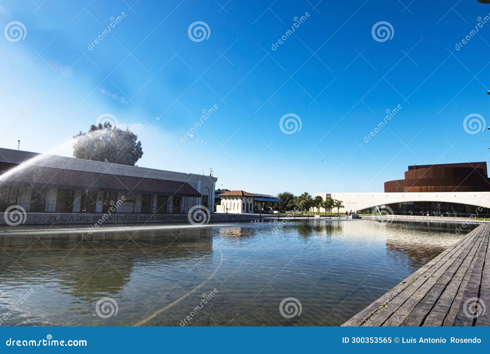 san juan, argentina,teatro bicentenario ,modern architecture and water fountain