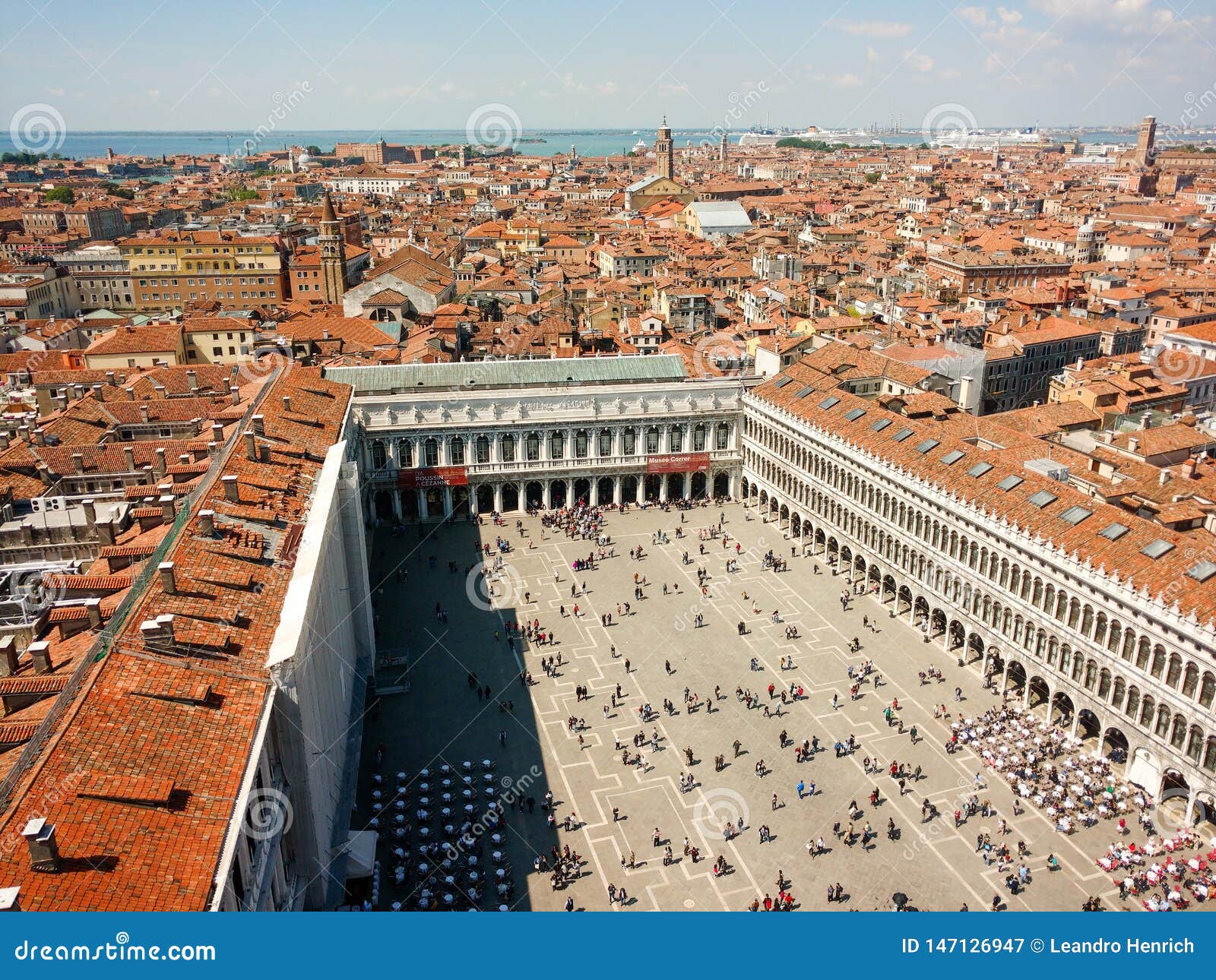 San Marco Square De Venise L Italie Image Stock Image Du Foule Rooftops San Marco Square De Venise L Italie Image Stock Image Du Foule Rooftops