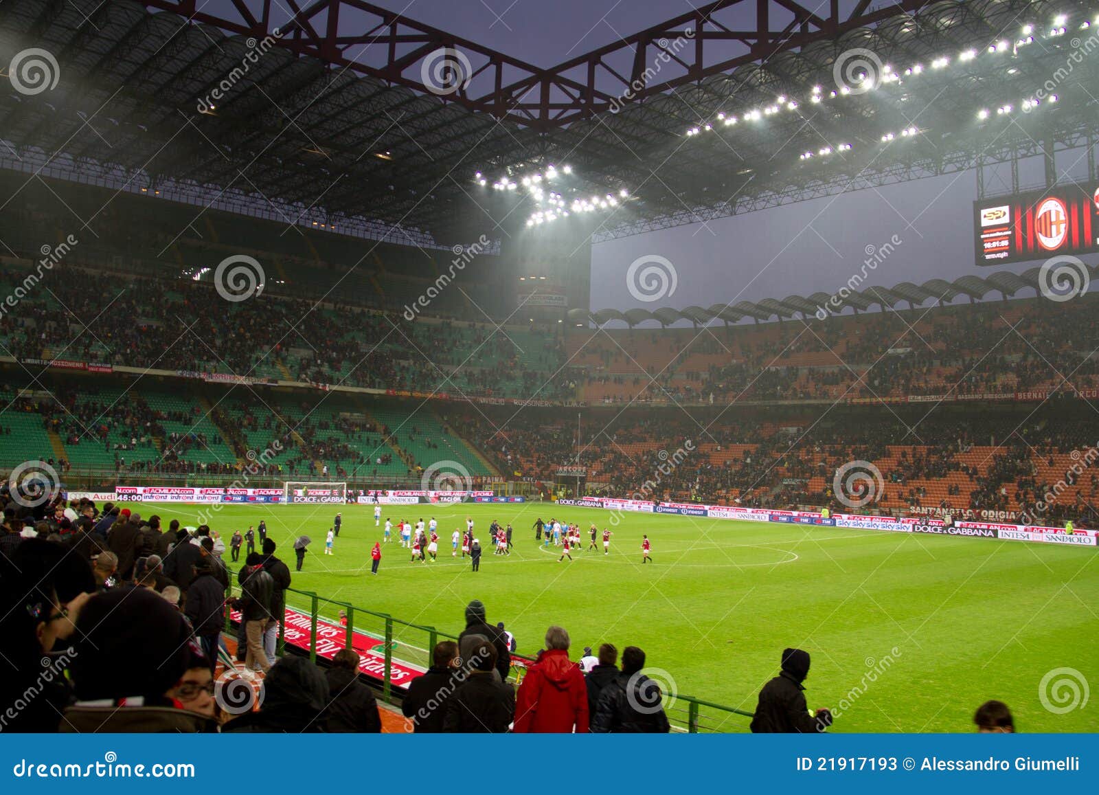 San Siro 2. Een schot van het stadion van San Siro in Milaan Italië