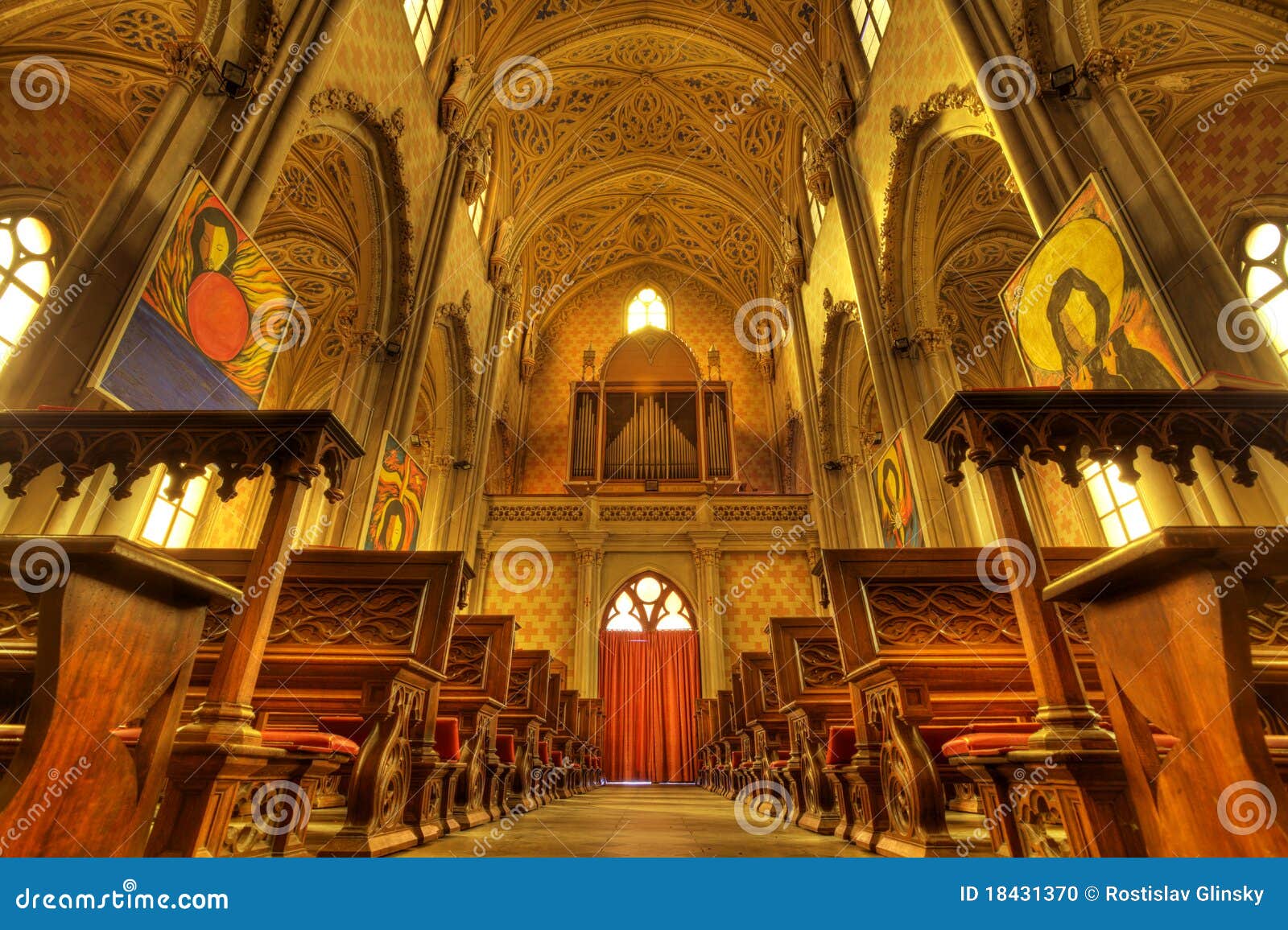 san vittore church interior.