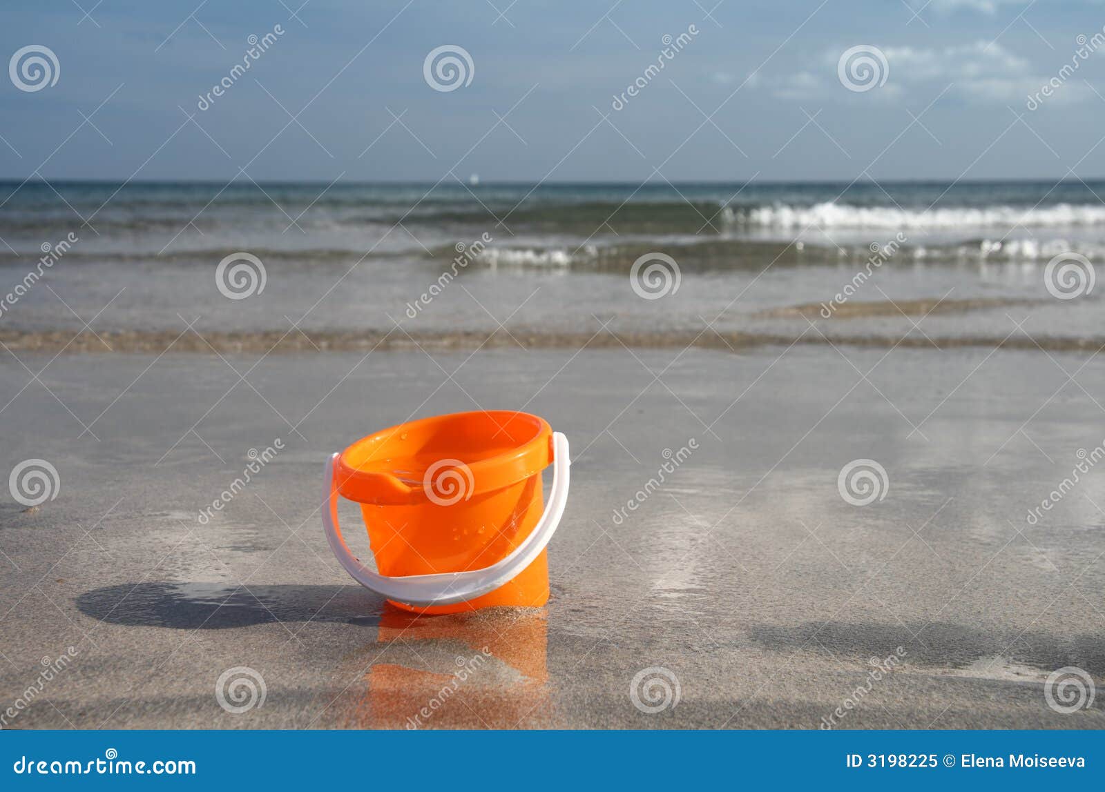 Sand Bucket On The Beach Picture. Image 3198225