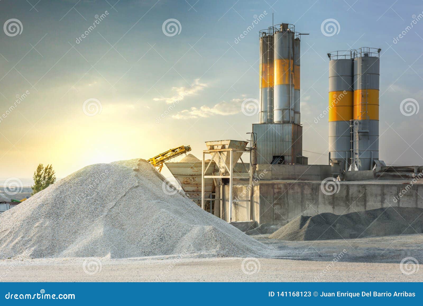 sand destined to the manufacture of cement in a quarry