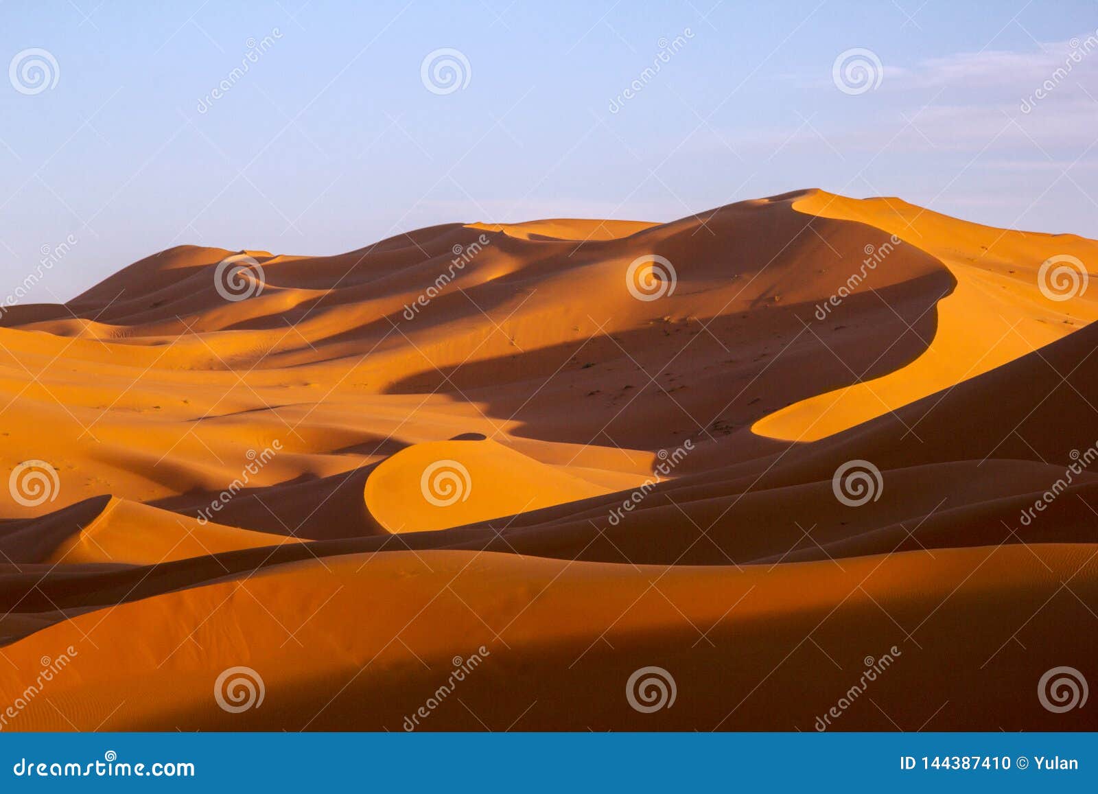 sand dunes from sahara desert