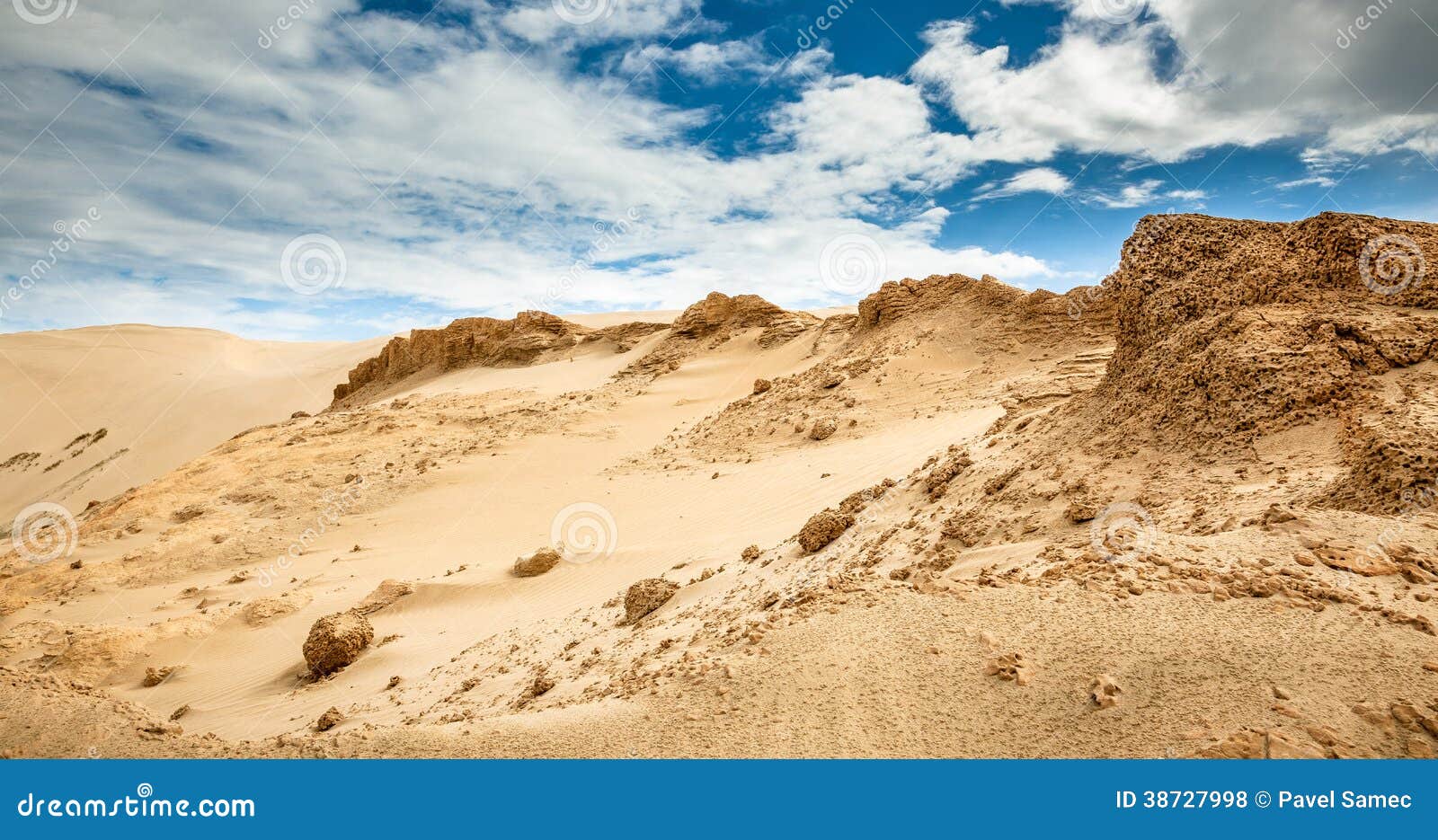 sand dunes at te paki reserves