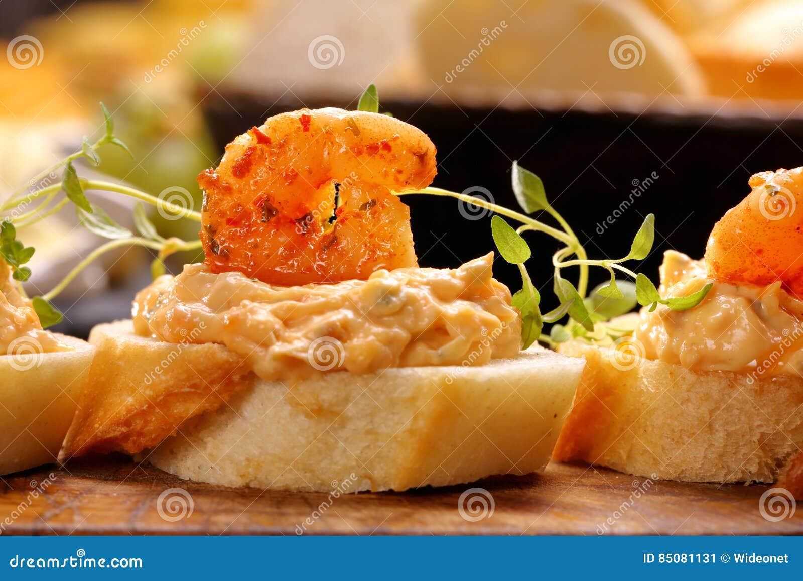 Sandwich Mit Garnelen Und Garnelenpaste Stockbild - Bild von einfügen ... Sandwich Mit Garnelen Und Garnelenpaste Stockbild - Bild von einfügen ...