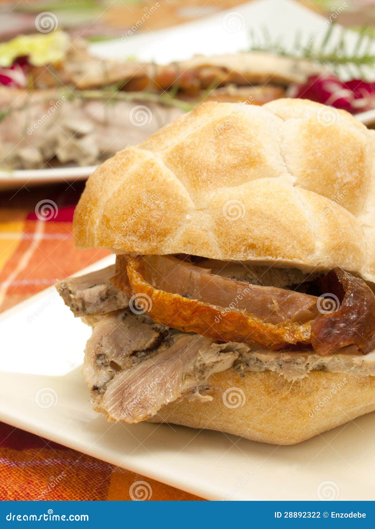 Sandwich Mit Schweinebraten Stockfoto - Bild von sandwich, kartoffel ...