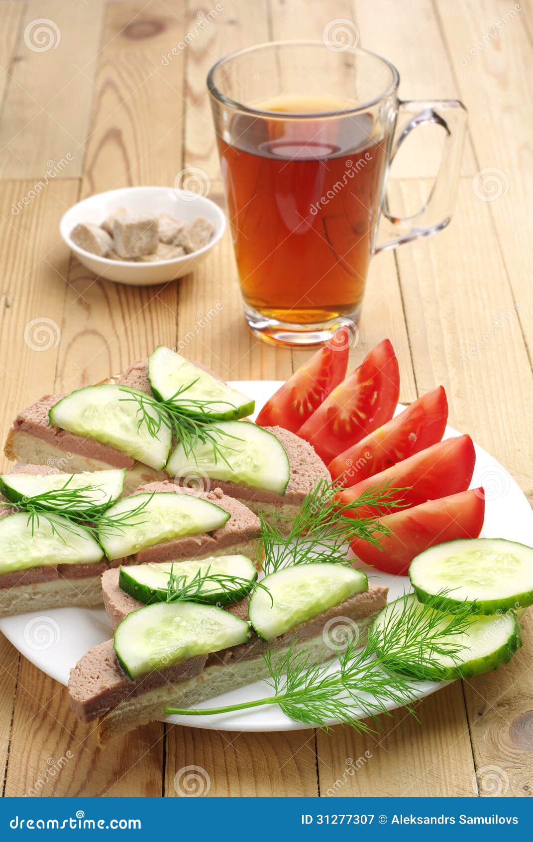 Sandwiche Mit Leberwurst Und Schalentee Stockbild - Bild von mahlzeit ...