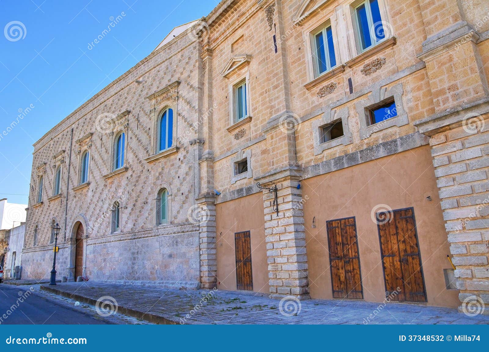 Sangiovanni music hi-res stock photography and images - Page 4 - Alamy