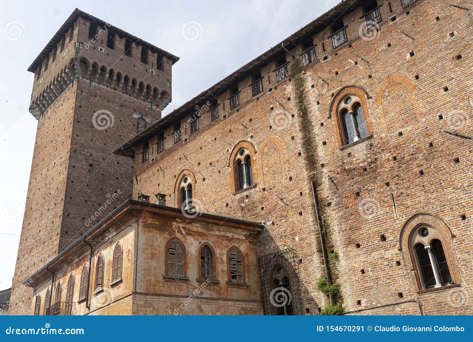 sant angelo lodigiano: the medieval castle