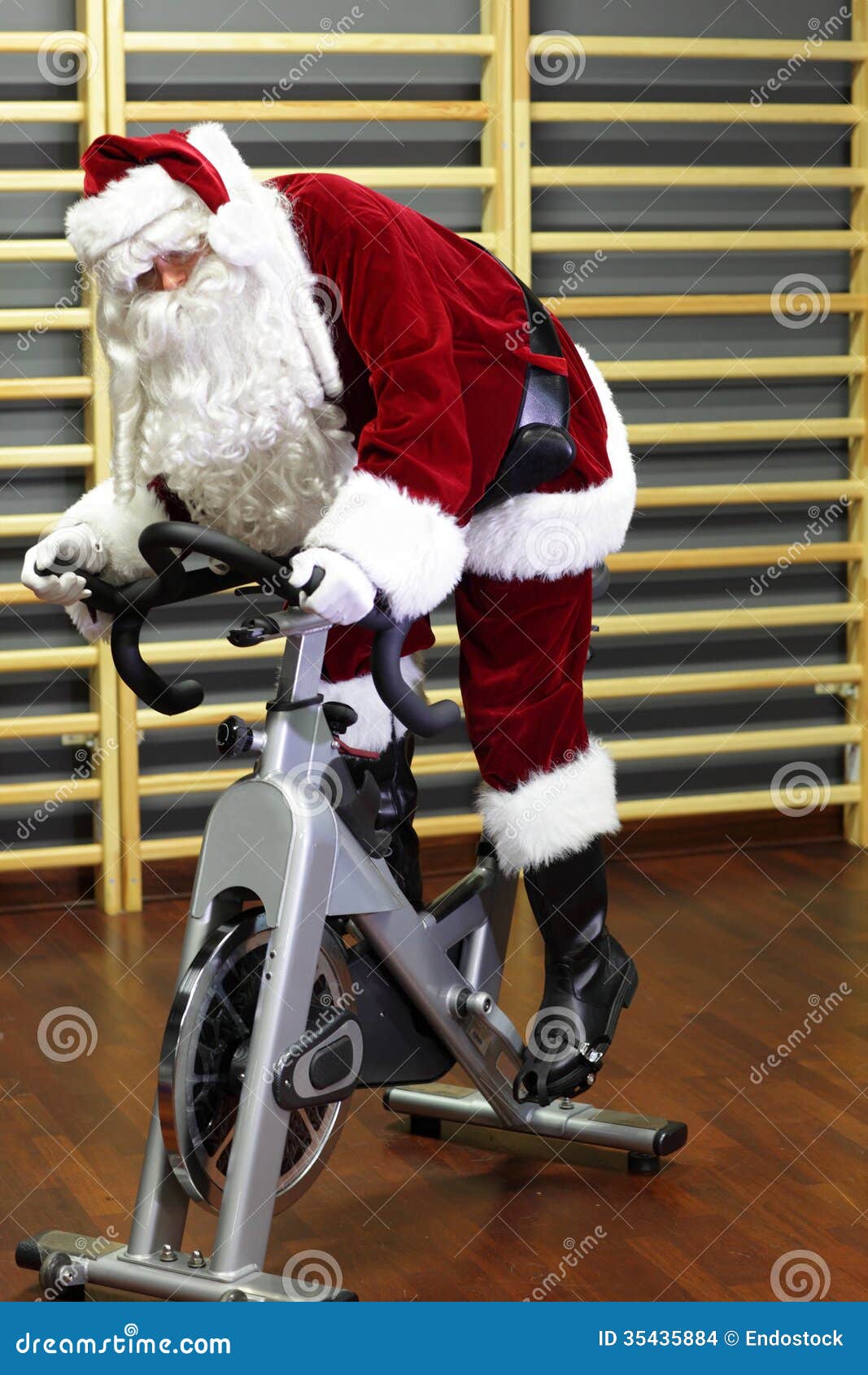 santa exercising clipart - photo #48