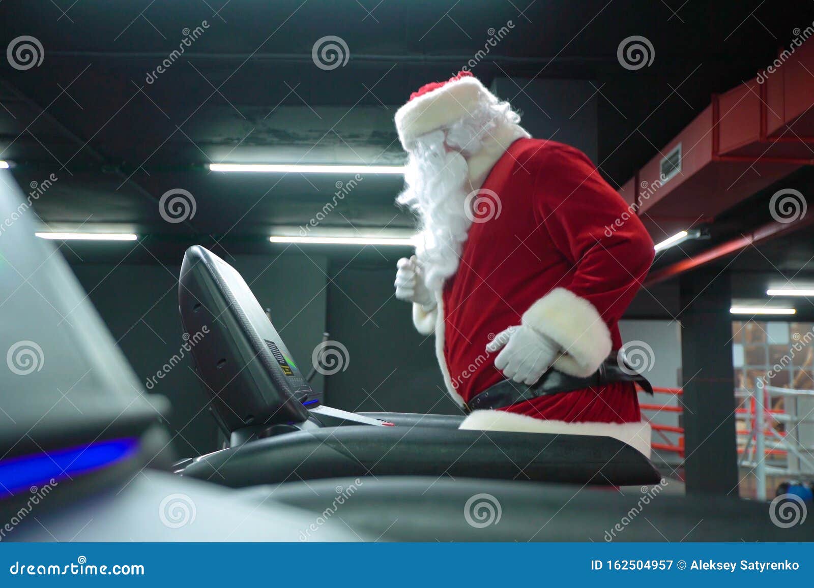are gyms open on christmas day are gyms open on christmas day