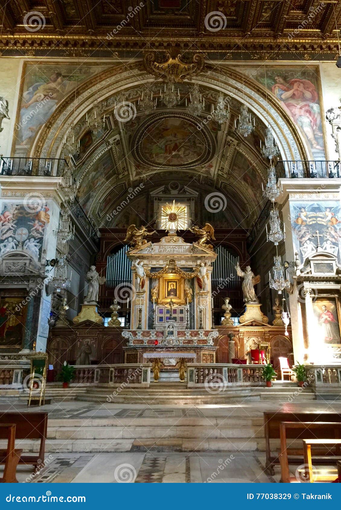 Santa Maria En Ara Coeli, Roma, Italia Interior De La Iglesia Imagen de archivo - Imagen de iglesia, santa: 77038329 Santa Maria En Ara Coeli, Roma, Italia Interior De La Iglesia Imagen de archivo - Imagen de iglesia, santa: 77038329