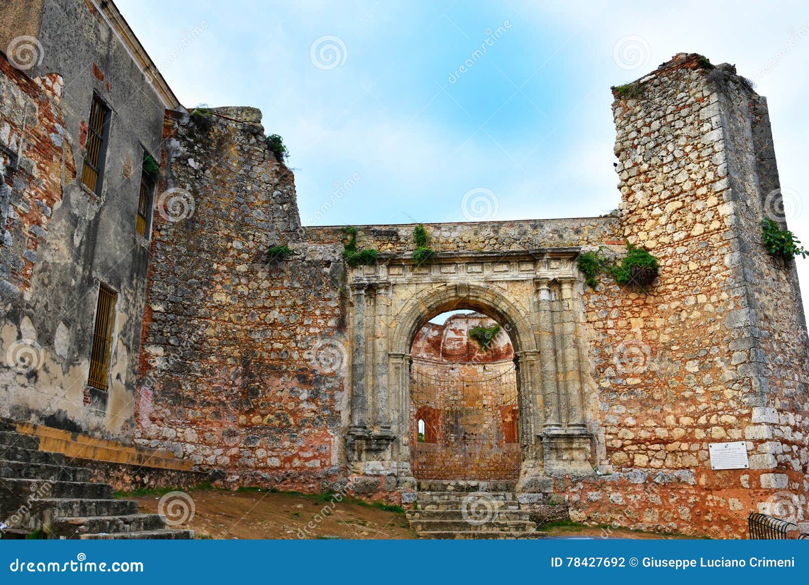 santo domingo, dominican republic. monumento ruinas de san francisco. the monastery of san francisco colonial zone.