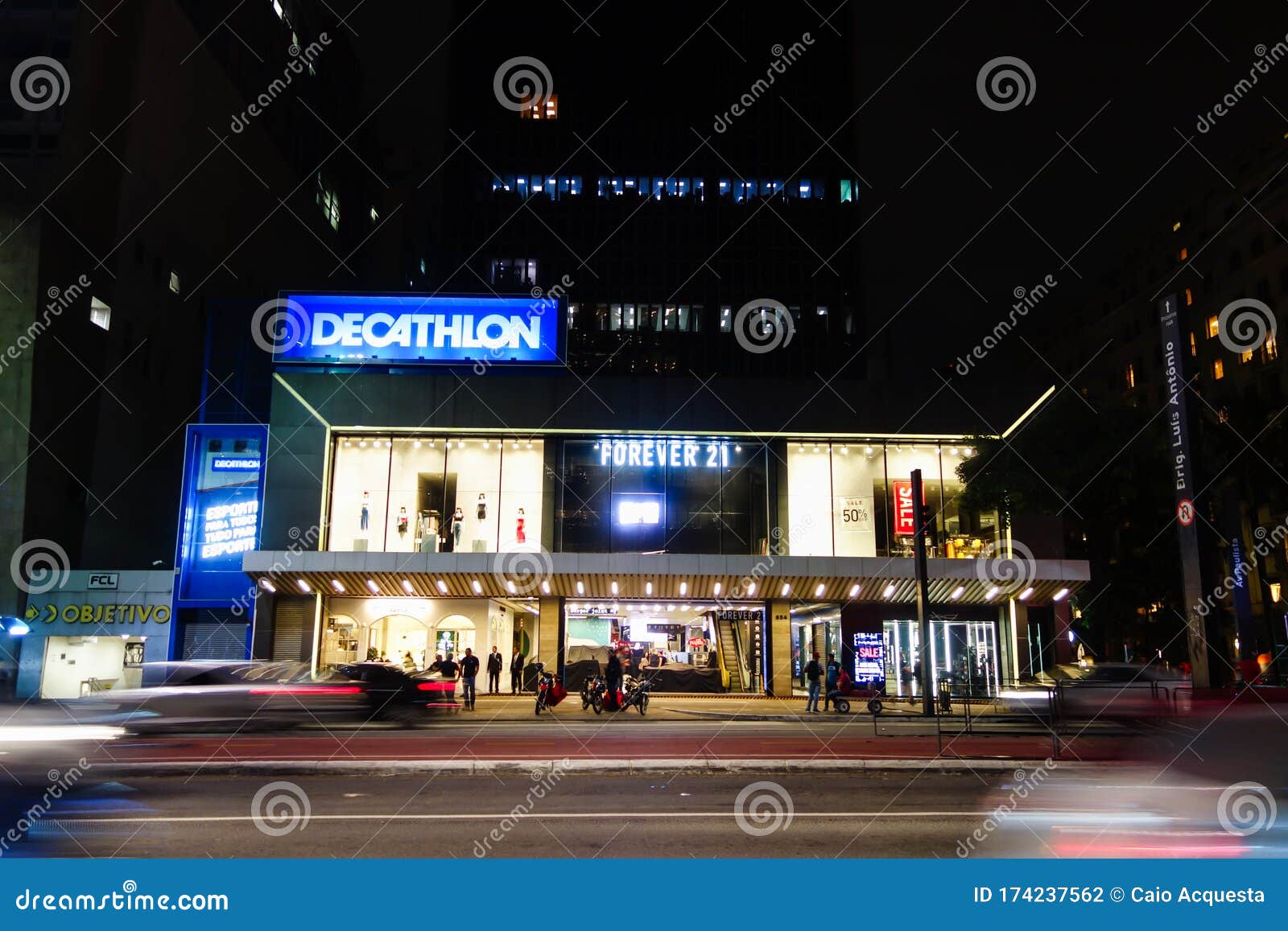 decathlon avenue mall