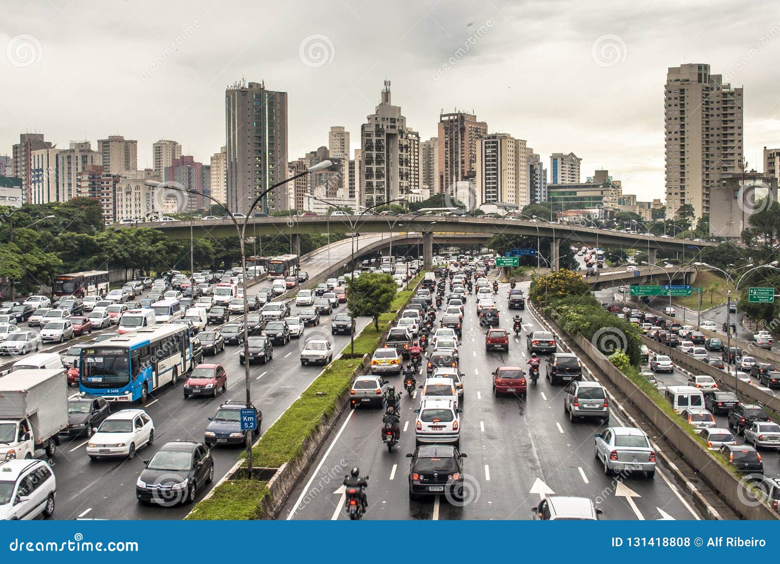 Traffic Jam in 23 De Maio Avenue, in Rainy Day Editorial Stock Photo -  Image of february, paulo: 131418808