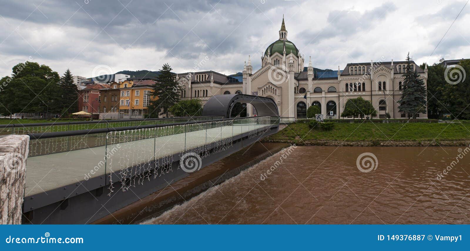 Sarajevo Bosnia Erzegovina Orizzonte Vista Aerea Festina Lente Ponte Ciclo Fiume Di Miljacka Accademia Delle Belle Arti Fotografia Editoriale Immagine Di Orizzonte Aerea