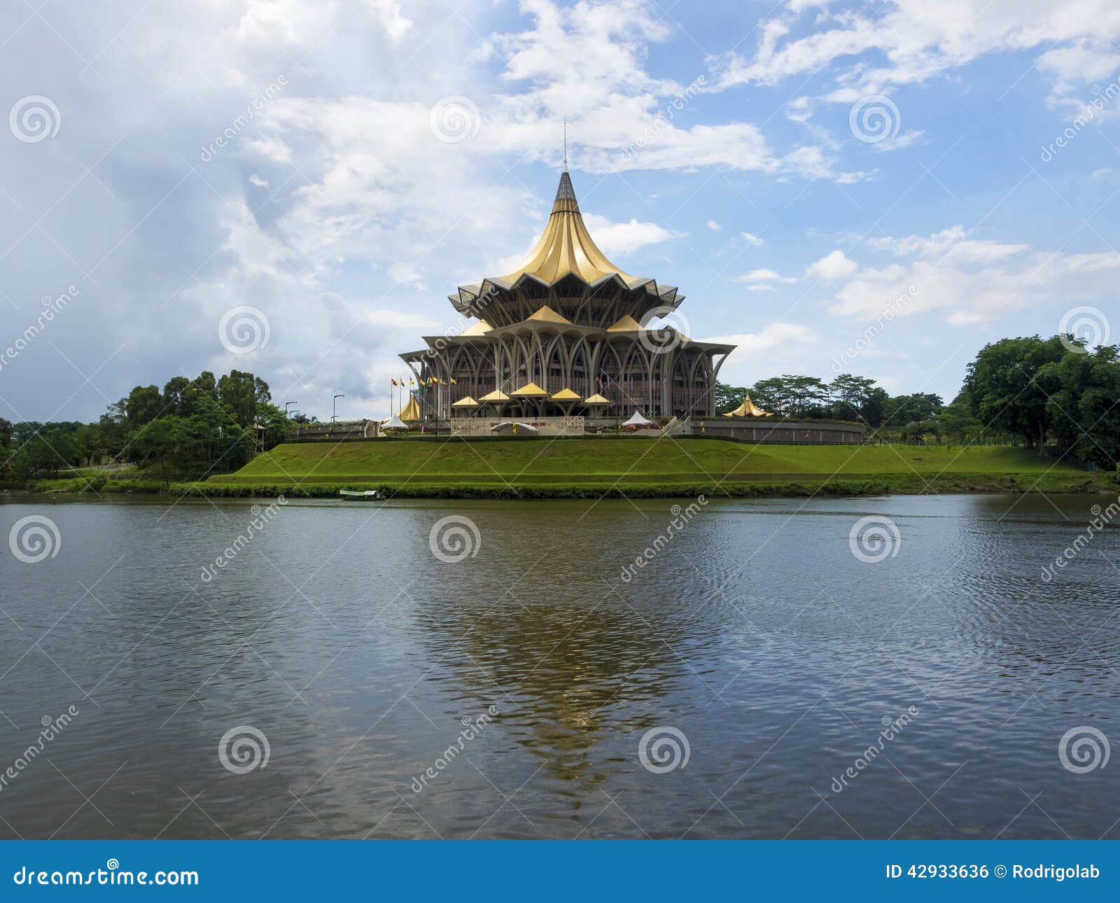 sarawak state legislative assembly building, kuching, malaysia