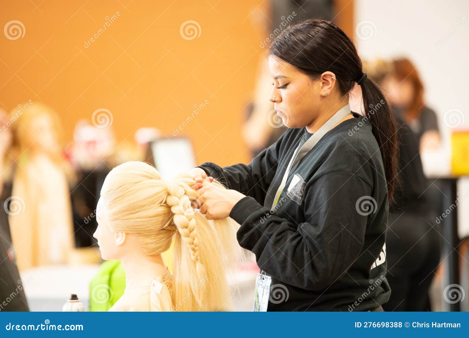 https://thumbs.dreamstime.com/z/saskatchewan-skills-canada-competition-hairstyling-braiding-secondary-post-secondary-students-across-provice-came-276698388.jpg