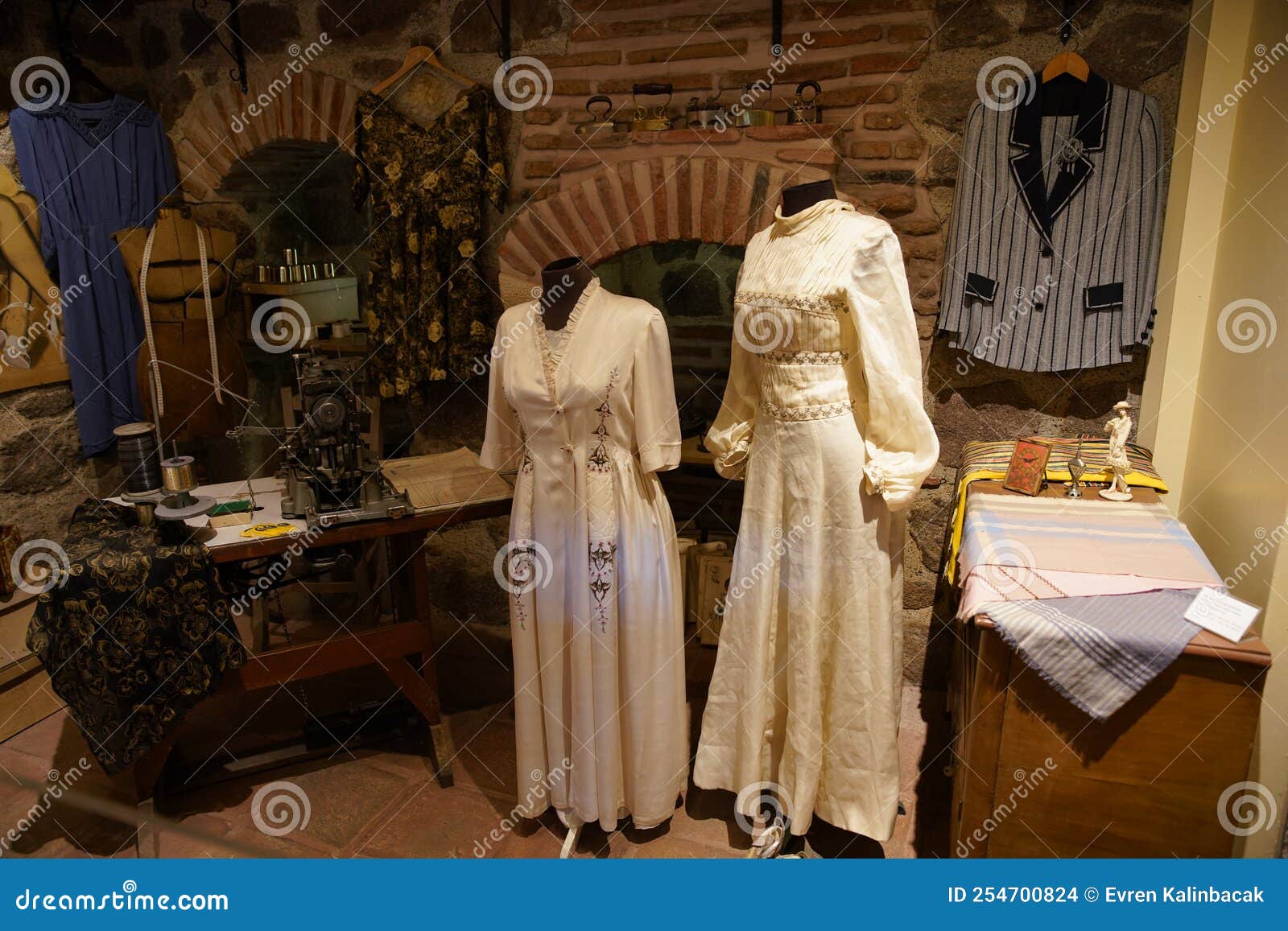 Sastrería En Ankara Rahmi. Koc Museo Ankara Turkiye Imagen de archivo editorial - Imagen de viejo, lujo: 254700824 Sastrería En Ankara Rahmi. Koc Museo Ankara Turkiye Imagen de archivo editorial - Imagen de viejo, lujo: 254700824