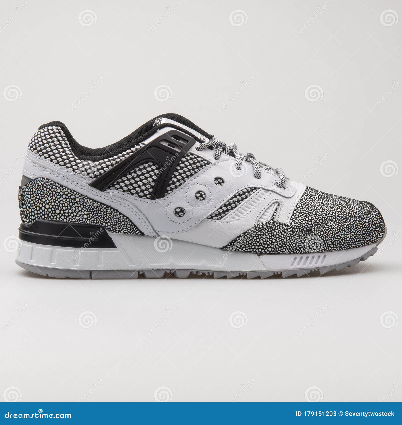 saucony grid sd md