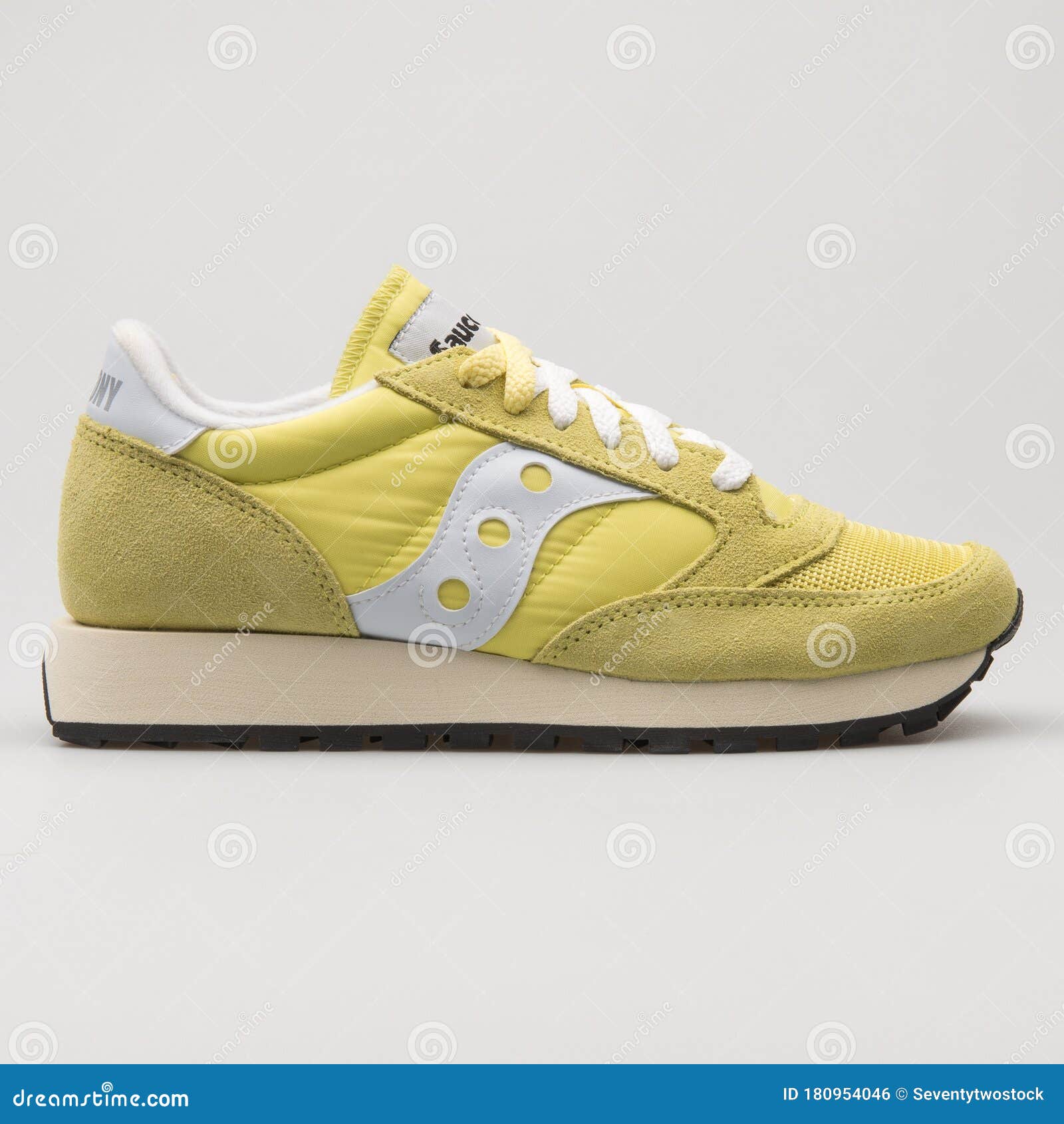 saucony jazz 19 running