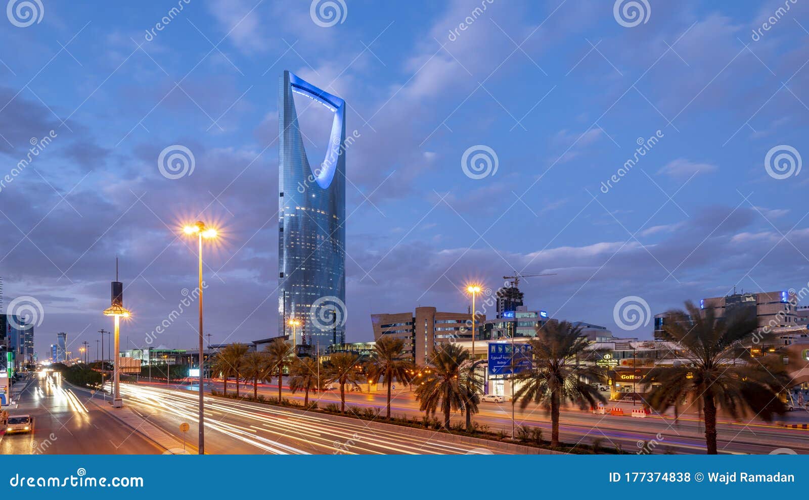 saudi arabia riyadh landscape at blue hour - riyadh tower kingdom centre daylight - kingdom tower Ã¢â¬â riyadh skyline - burj al-