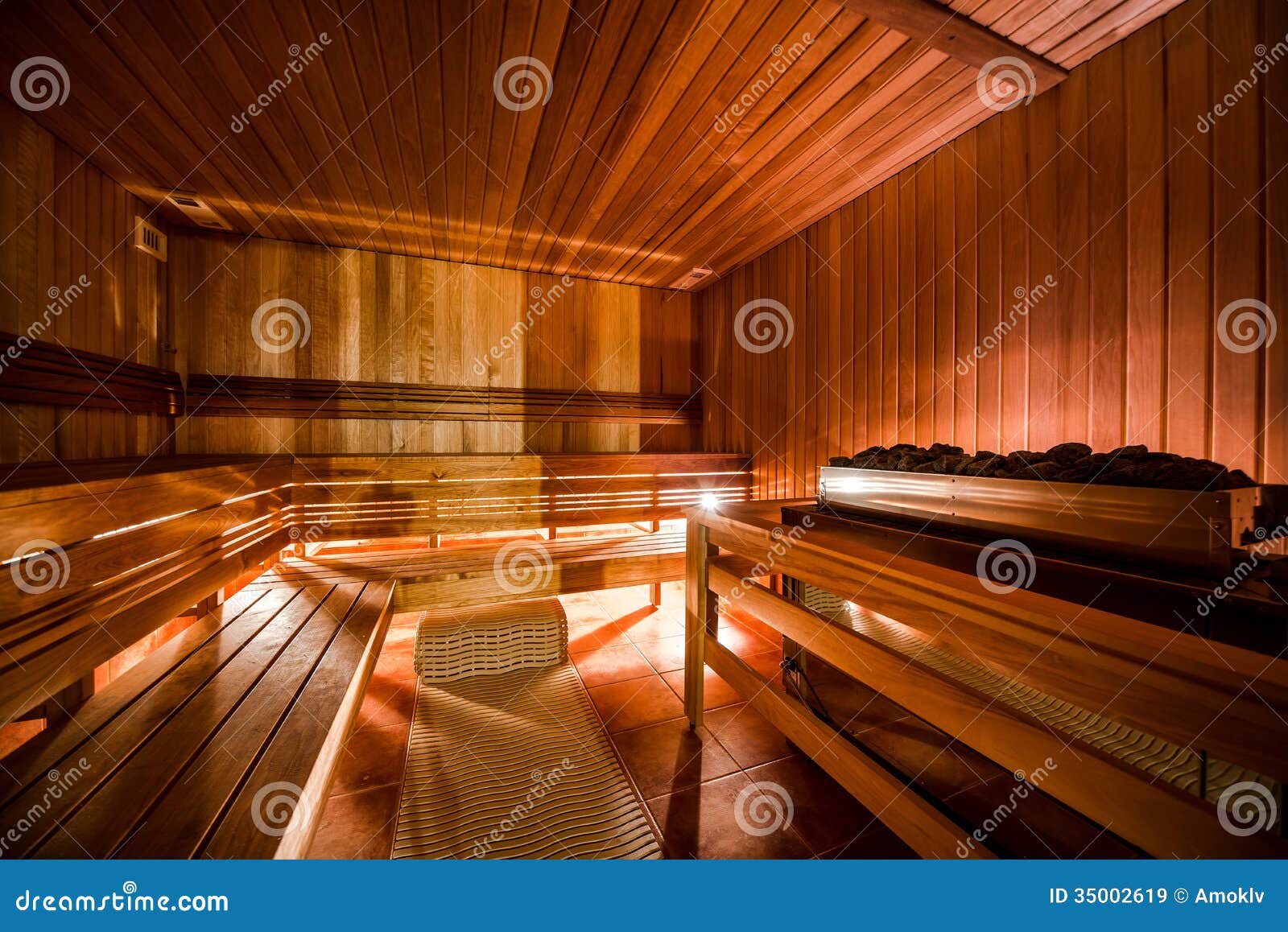 Sauna finlandais image stock. Image du détente, brun 35002619