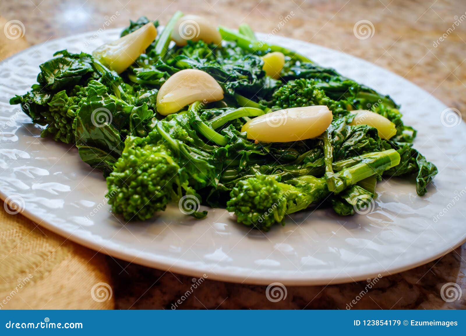 sauteed garlic broccoli rabe