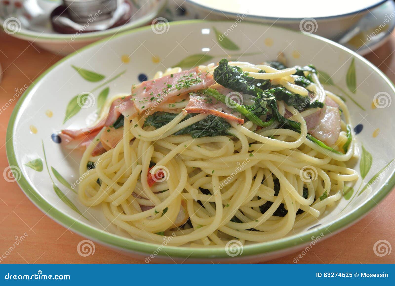 Sauteed Spinach Beacon Spaghetti Stock Image Image of green, sauteed