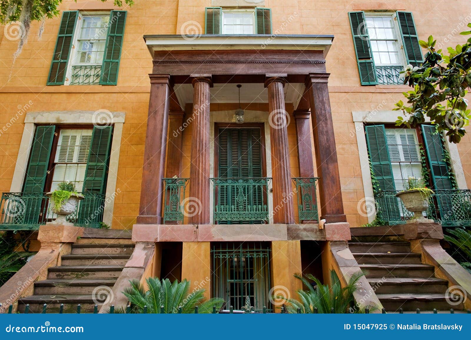 Savannah architecture stock image. Image of madison, america 15047925