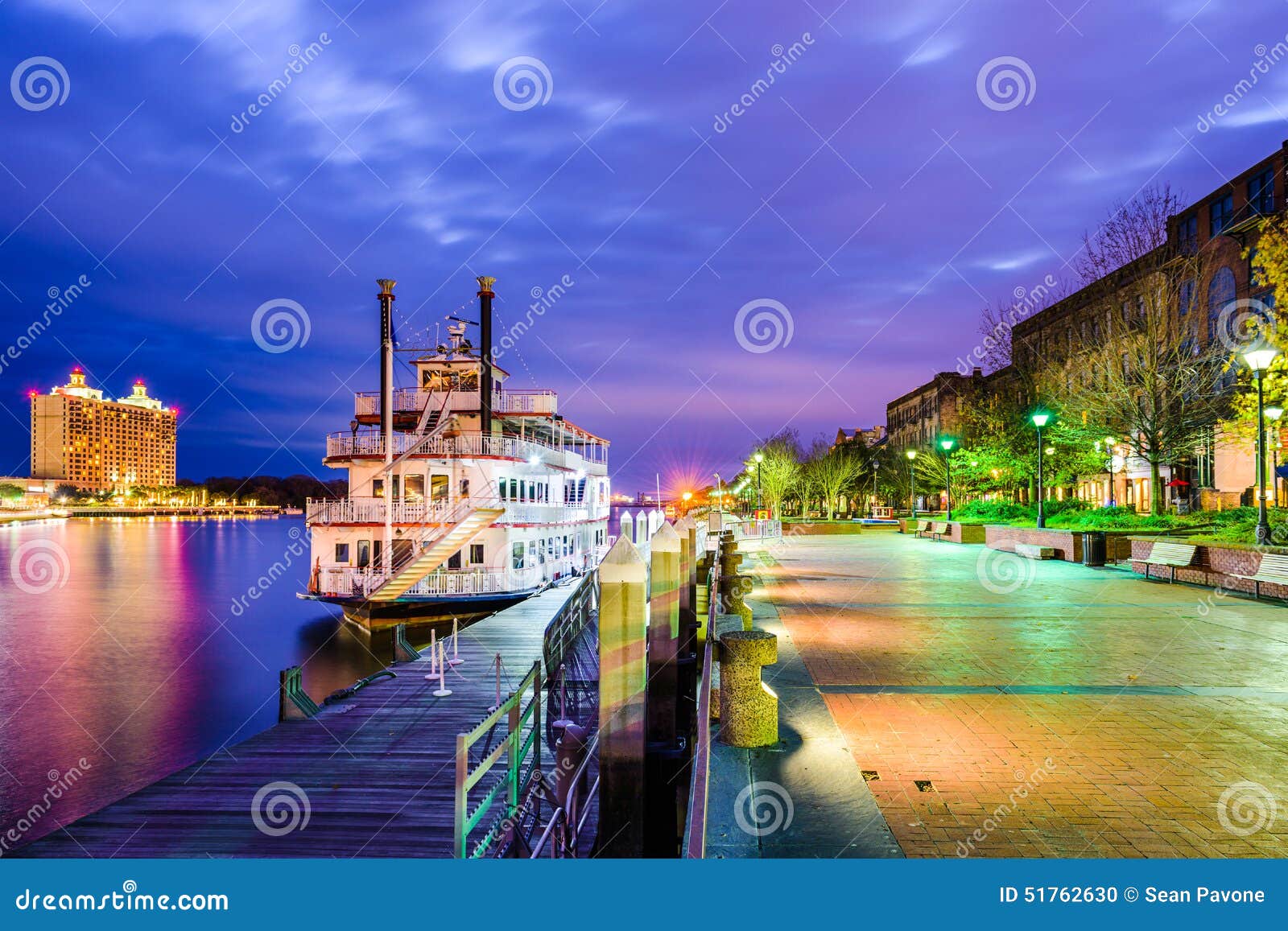 savannah, geogia riverfront promenade