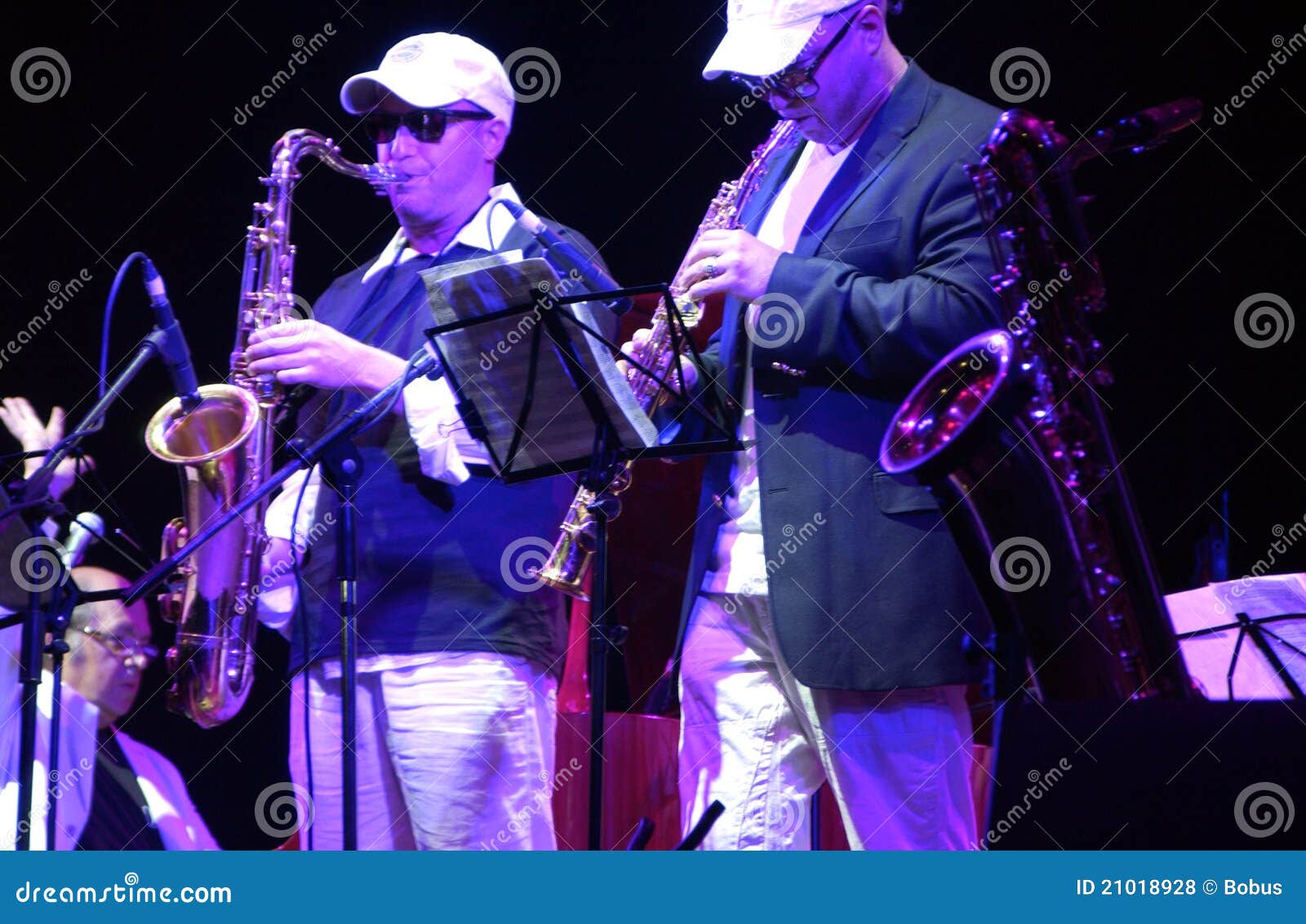 Saxophone duo editorial stock photo. Image of music, festival 21018928